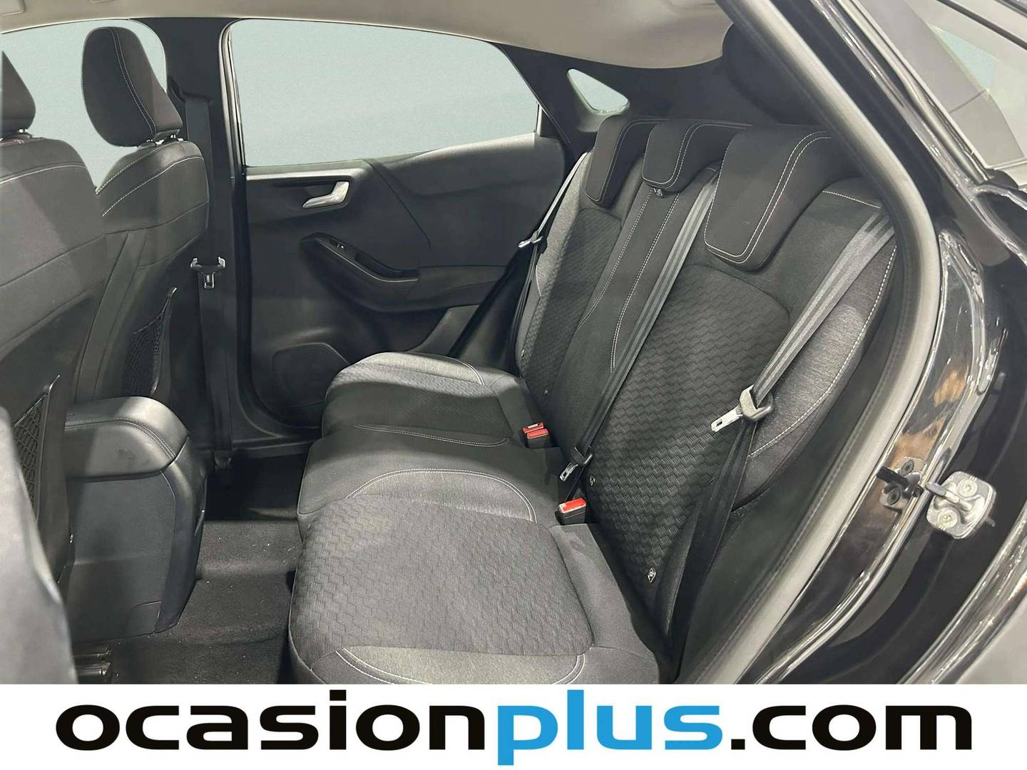 Foto asientos traseros Ford Puma Ford Puma 1.0 EcoBoost MHEV Titanium Design (125 CV)