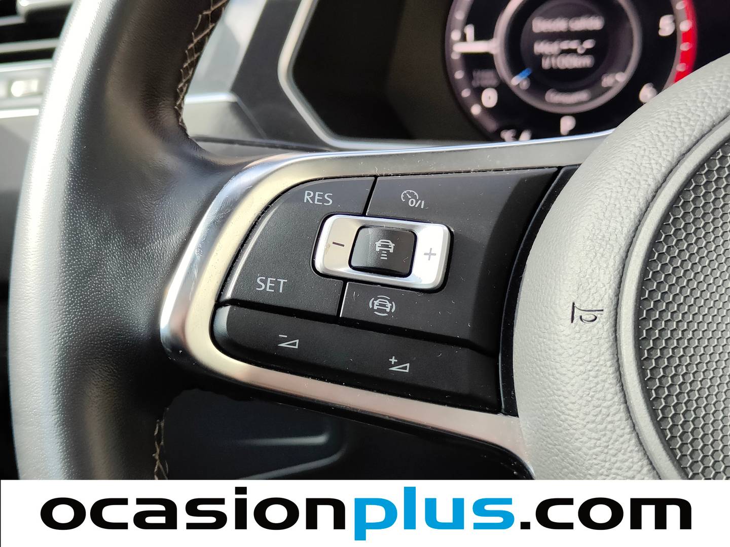 Foto Volkswagen Tiguan Volkswagen Tiguan Sport 2.0 TDI (150 CV) DSG R-Line