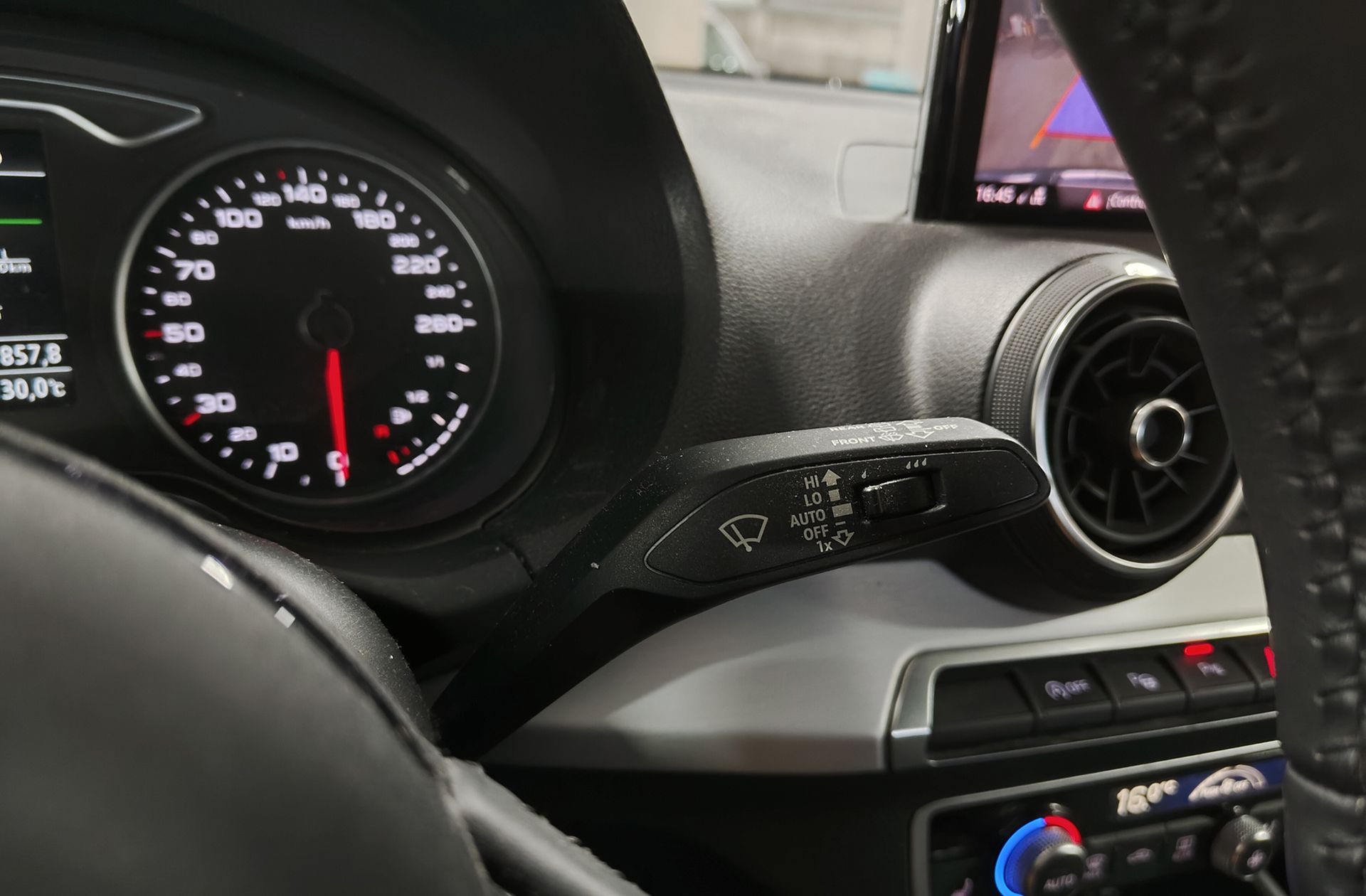 Audi Q2 design 35 TDI S tronic - foto 28