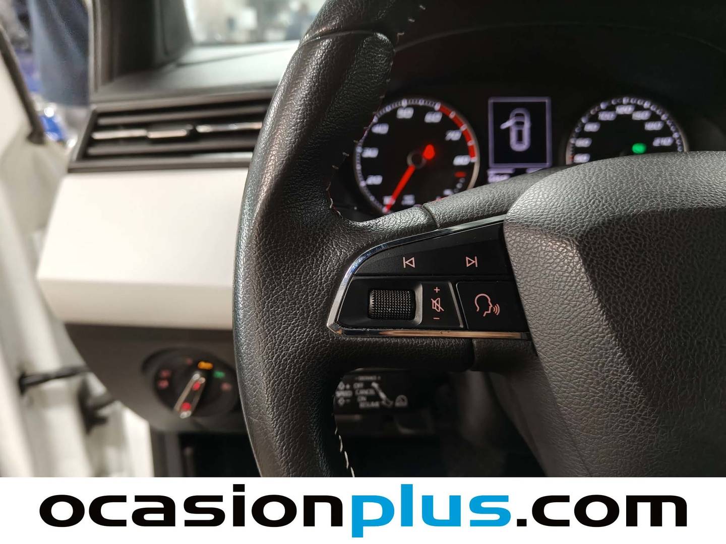 Foto Seat Arona SEAT Arona 1.0 TSI Ecomotive S&S Xcellence DSG (115 CV)