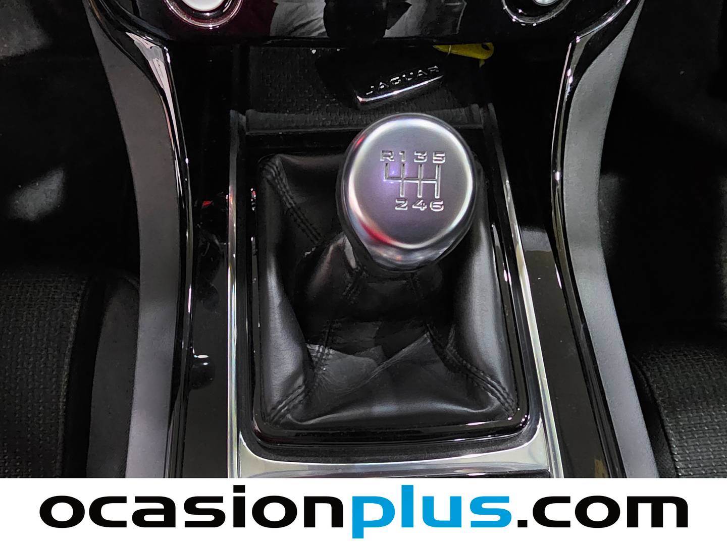 Foto Jaguar XE Jaguar XE 2.0 Diesel XE-Pure (180 CV)