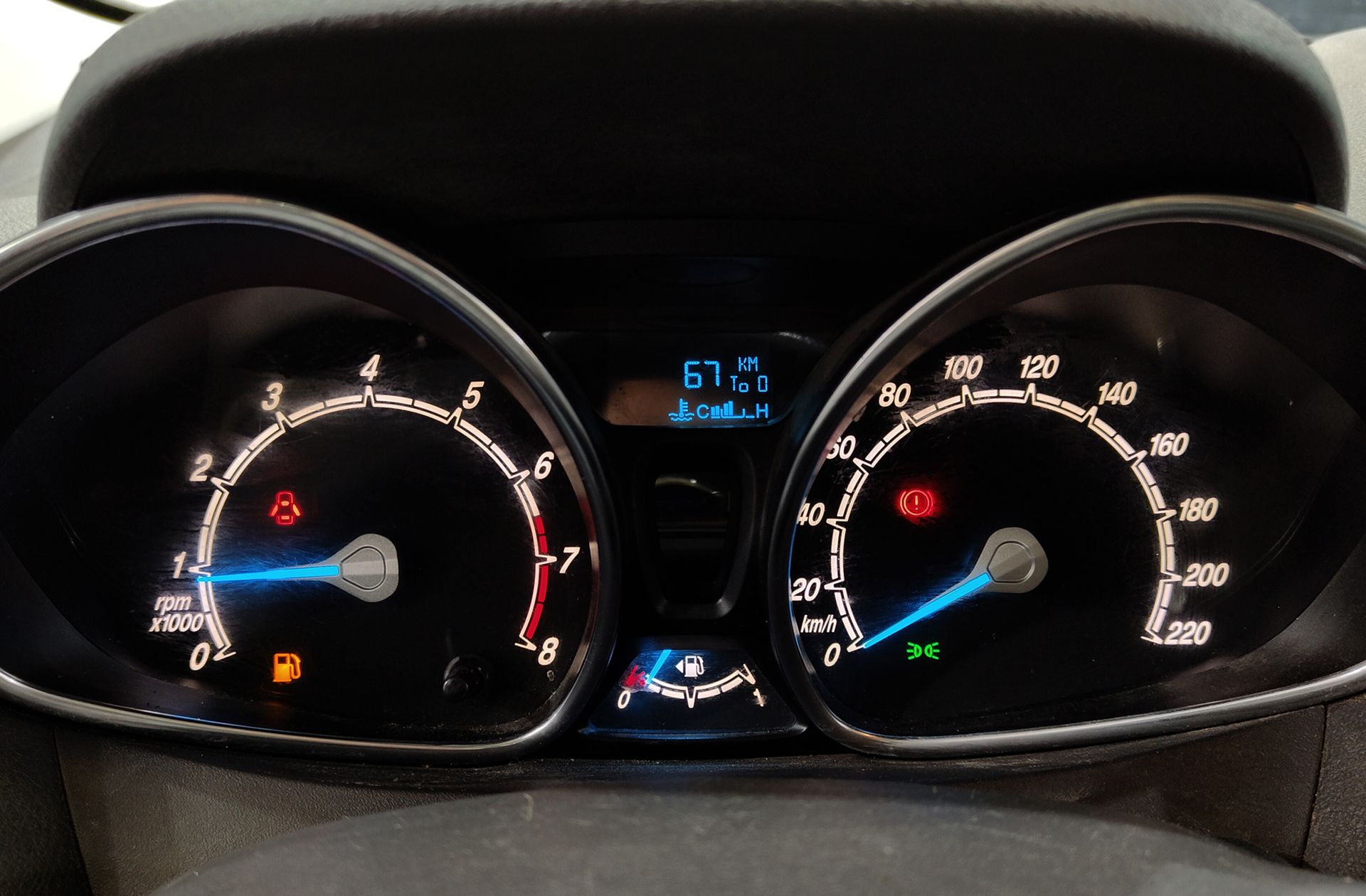 Ford Tourneo Courier 1.0 EcoBoost Titanium - foto 20