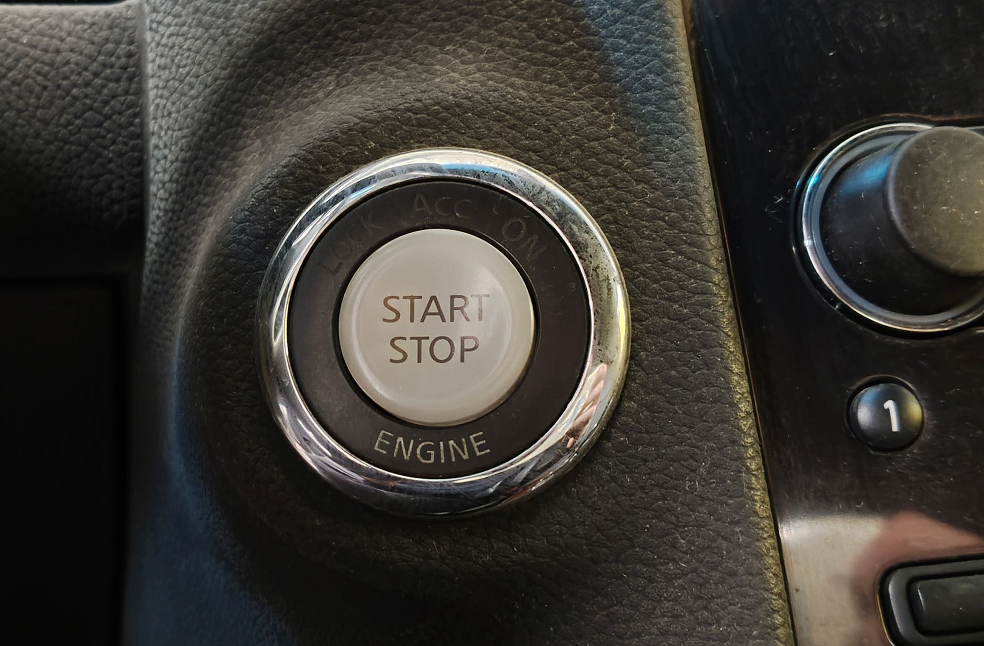 Infiniti FX 50 S V8 AWD - foto 21