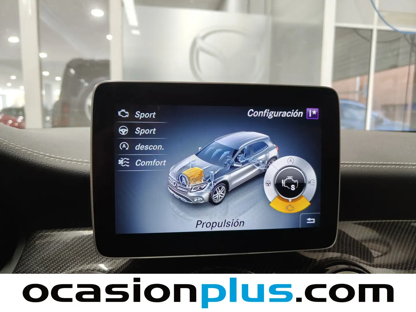 Foto Mercedes GLA Mercedes-Benz GLA 180 (122 CV) PACK AMG