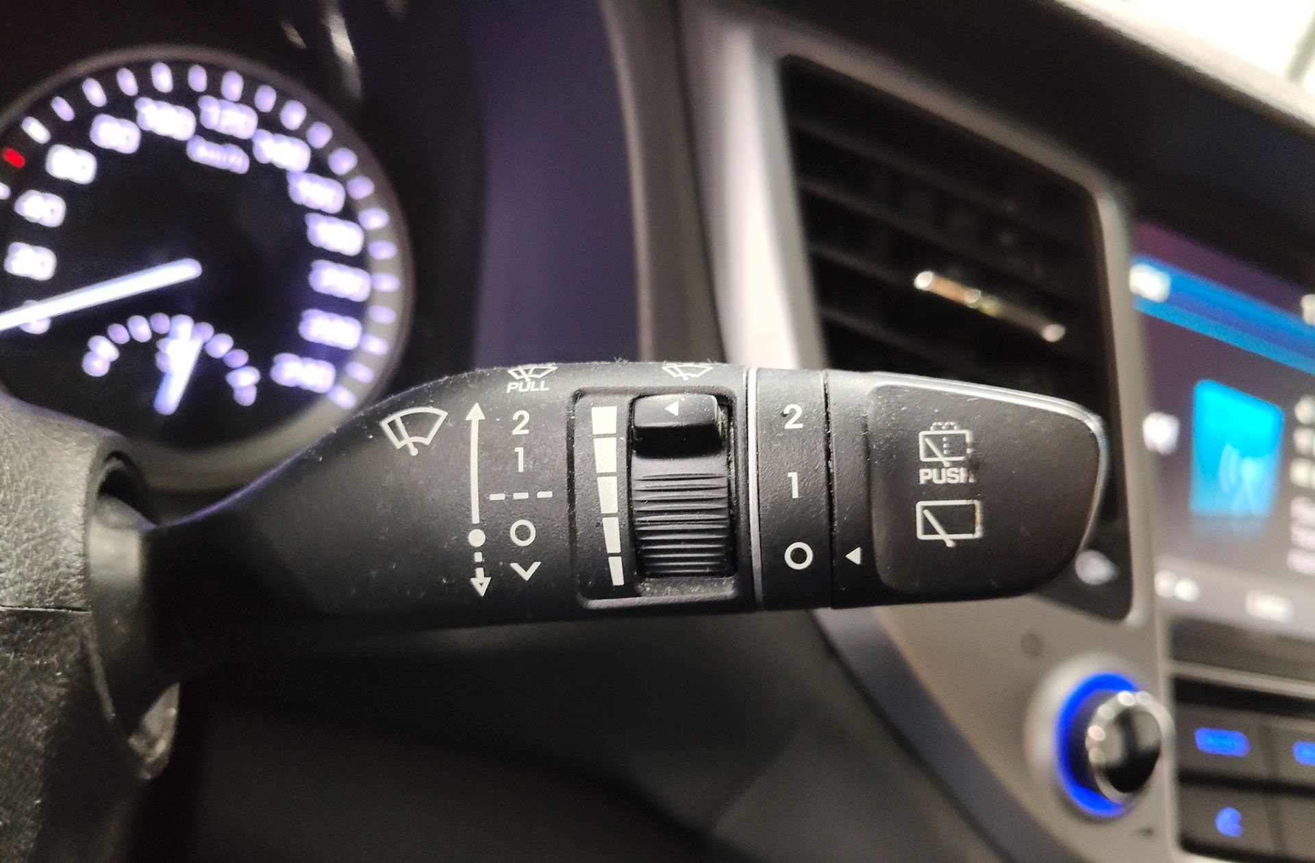Hyundai Tucson 1.6 GDI BlueDrive 25 Aniversario 4x2 - foto 26