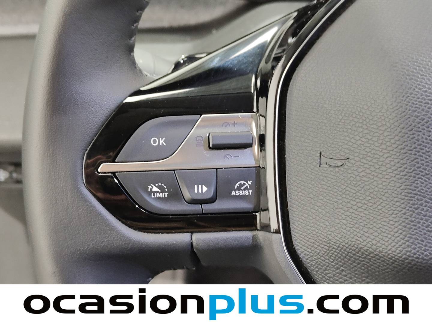 Foto Peugeot 308 Peugeot 308 Allure Hybrid eDCS6 (145 CV)