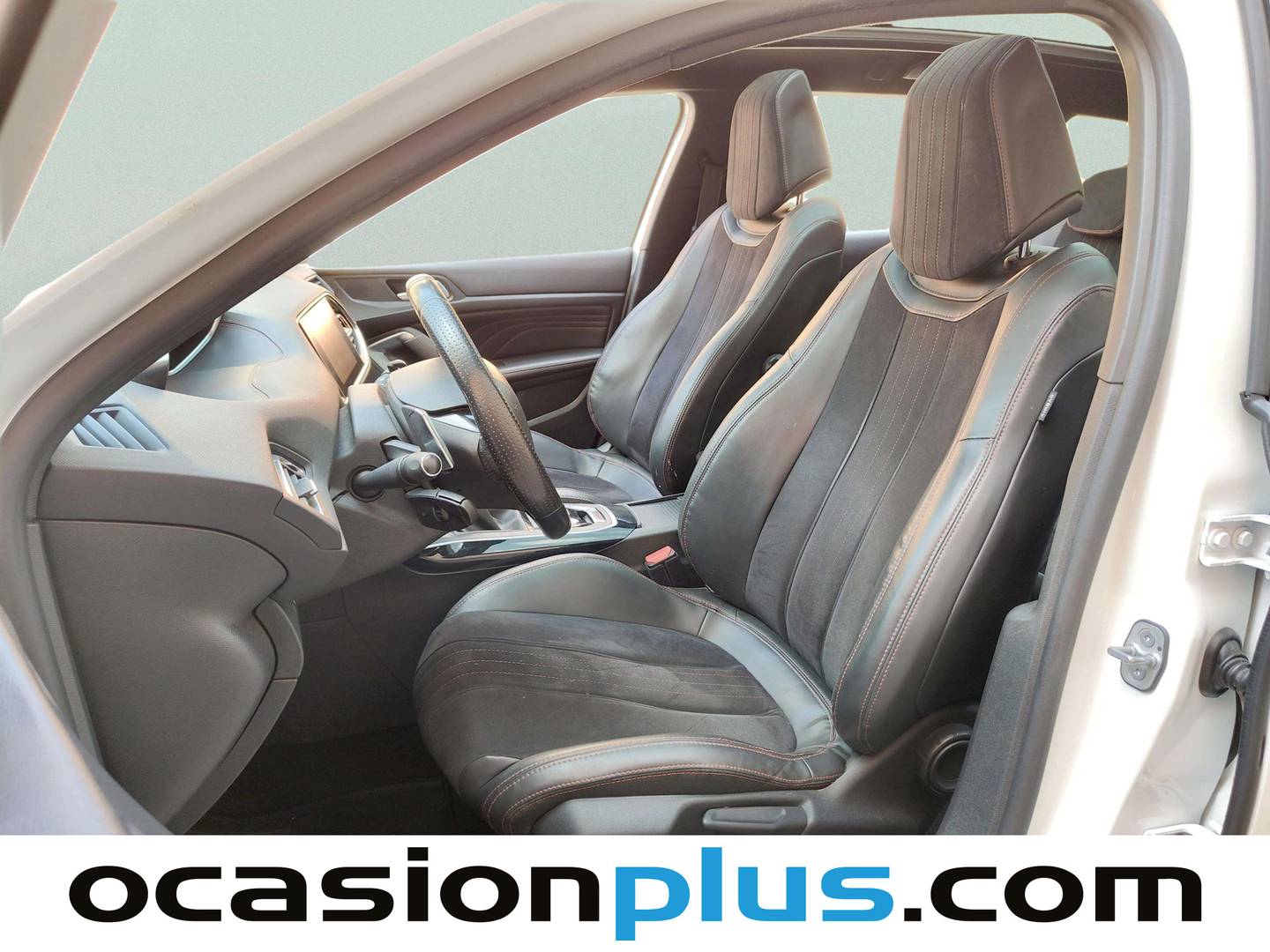 Foto asientos delanteros Peugeot 308 Peugeot 308 SW 1.2 PureTech S&S GT Line EAT6 (130 CV)