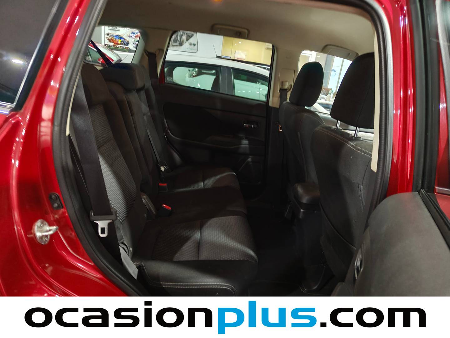 Mitsubishi Outlander Mitsubishi Outlander 200 MPI Motion 2WD CVT (150 CV) gasolina