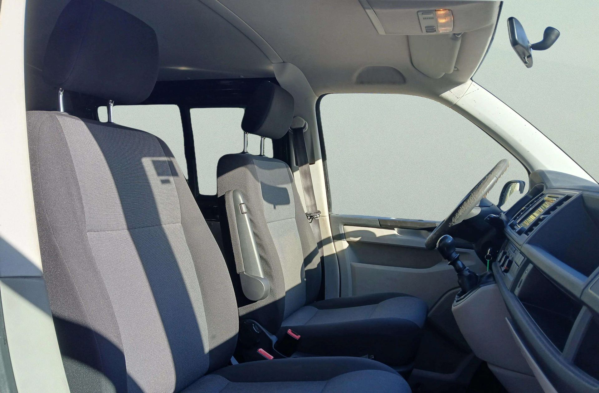 Volkswagen Transporter Mixto Batalla Corta TN 2.0 TDI BMT Isotermo 5 plazas - foto 15