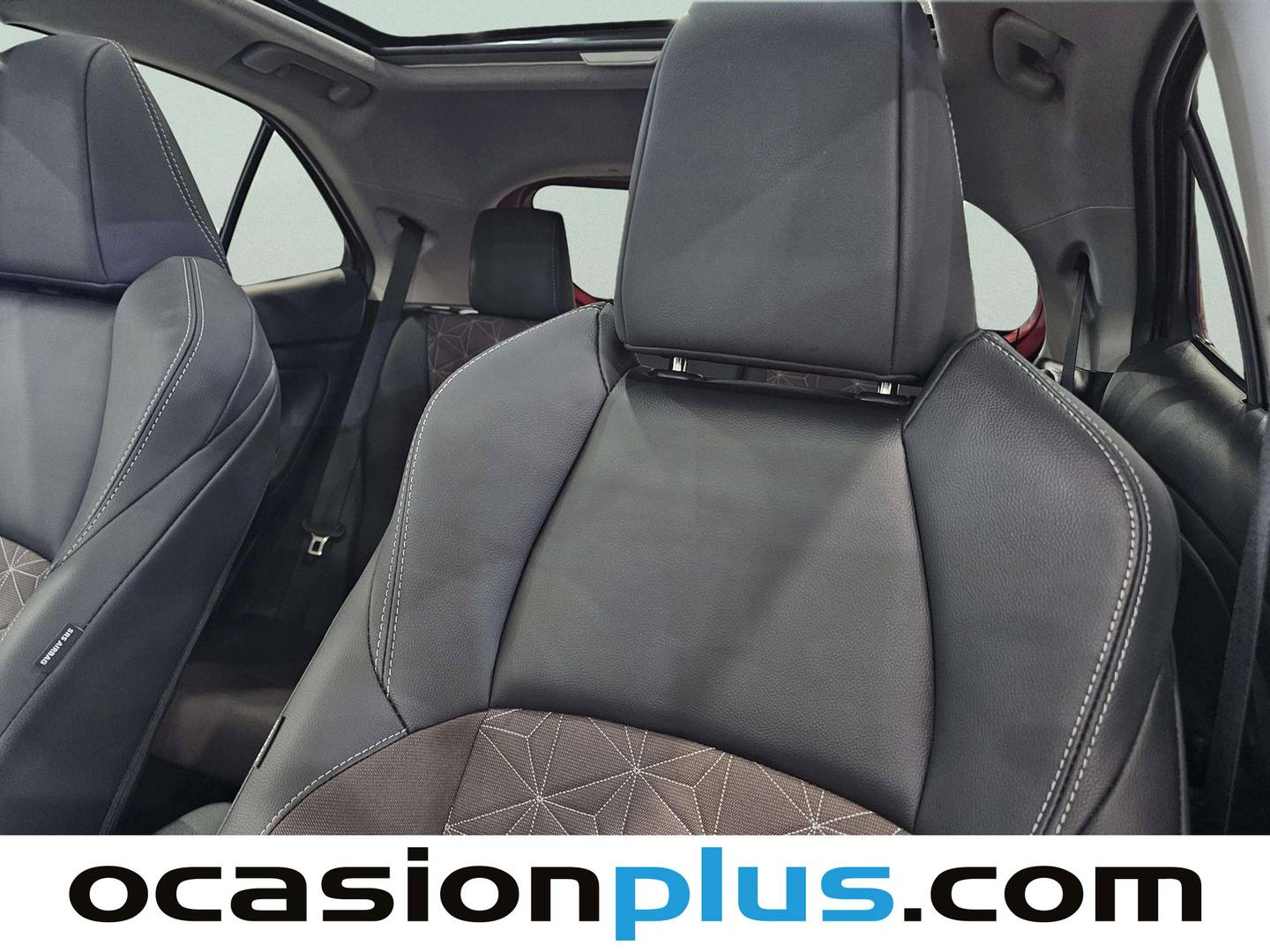 Extras y acabados del Toyota Yaris Cross Toyota Yaris Cross 130H Style (130 CV)