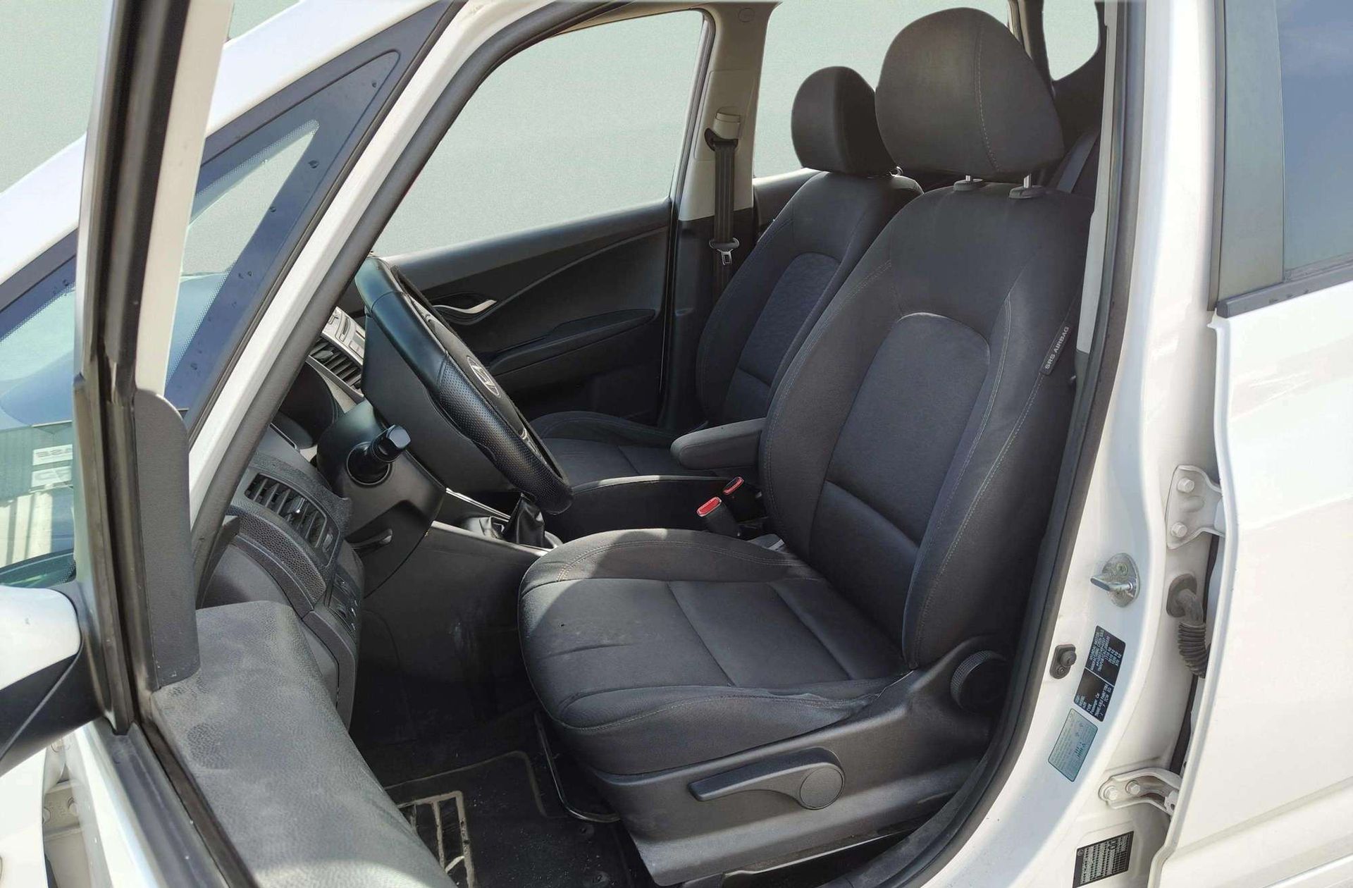 Hyundai ix20 1.4 Cvvt Comfort - foto 7