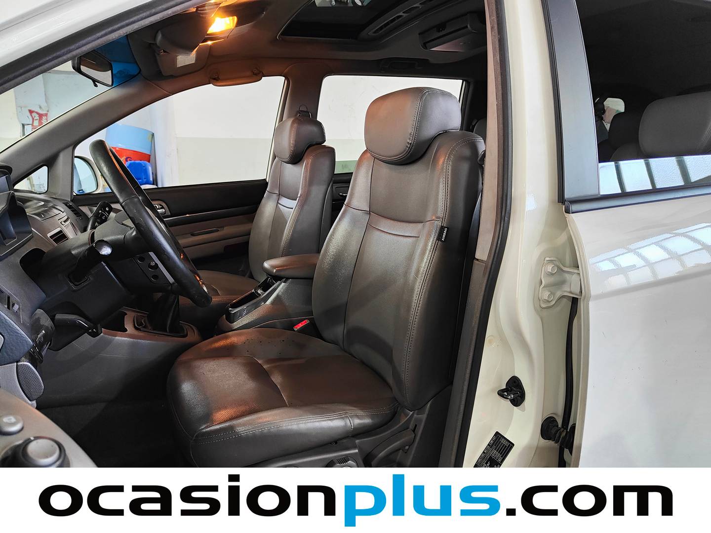 Foto asientos delanteros SsangYong Rodius SsangYong Rodius 2.0 e-Xdi Limited (155 CV) 7 Plazas