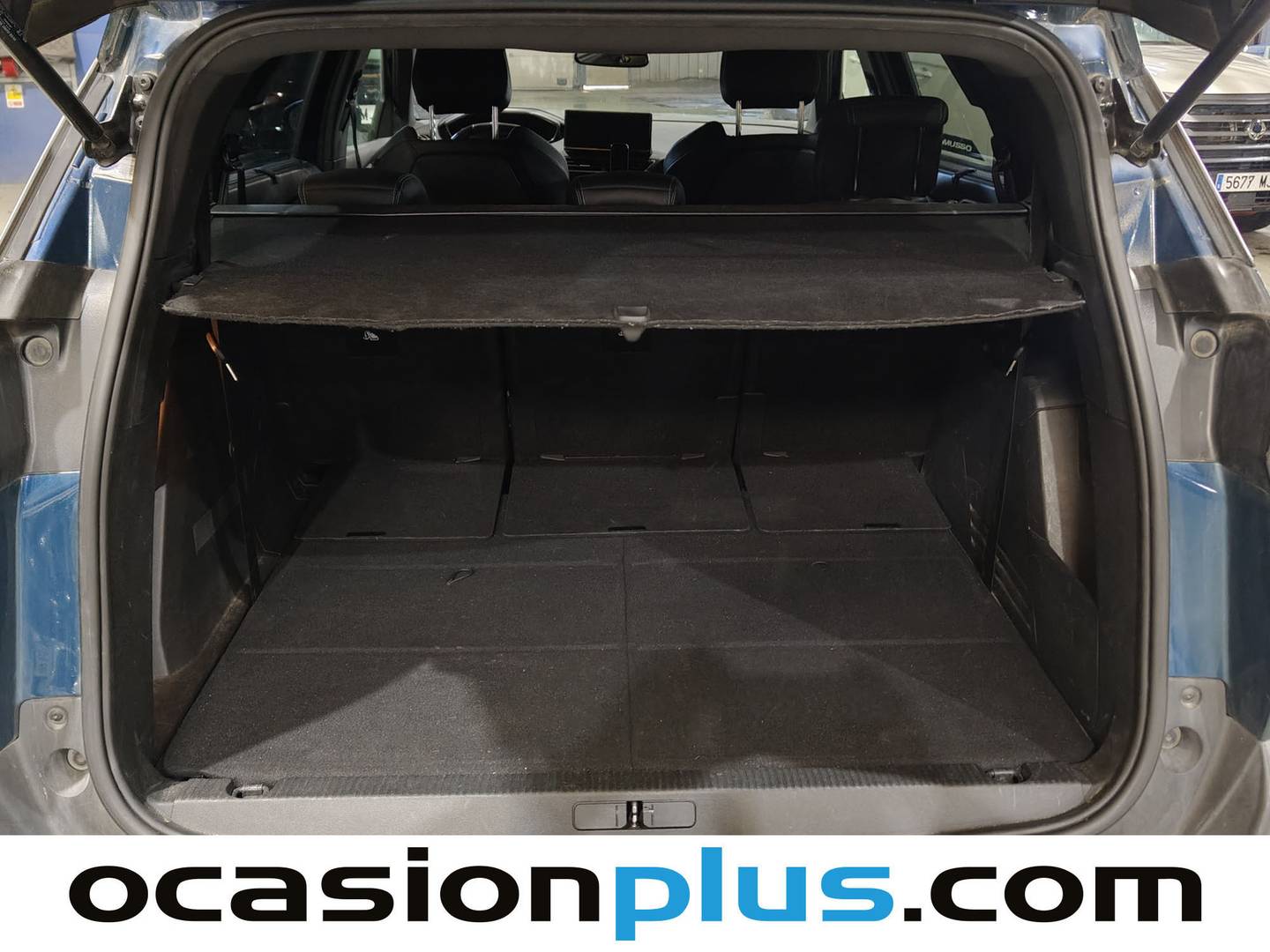 Foto Peugeot 5008 Peugeot 5008 PureTech 130 S&S Allure Pack EAT8 (130 CV) 7 Plazas siete plazas