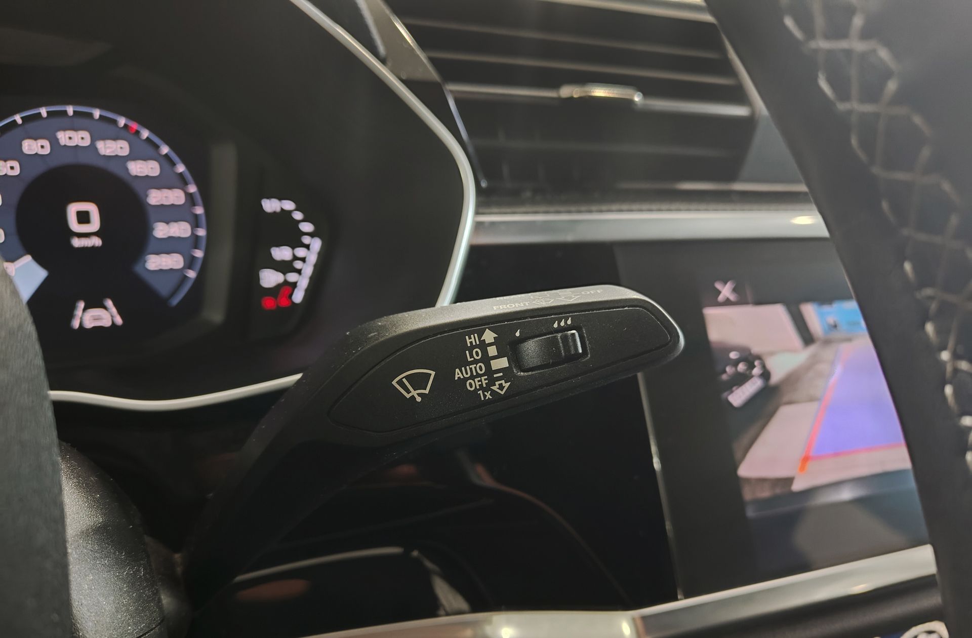 Audi Q3 S line 35 TDI S tronic - foto 31