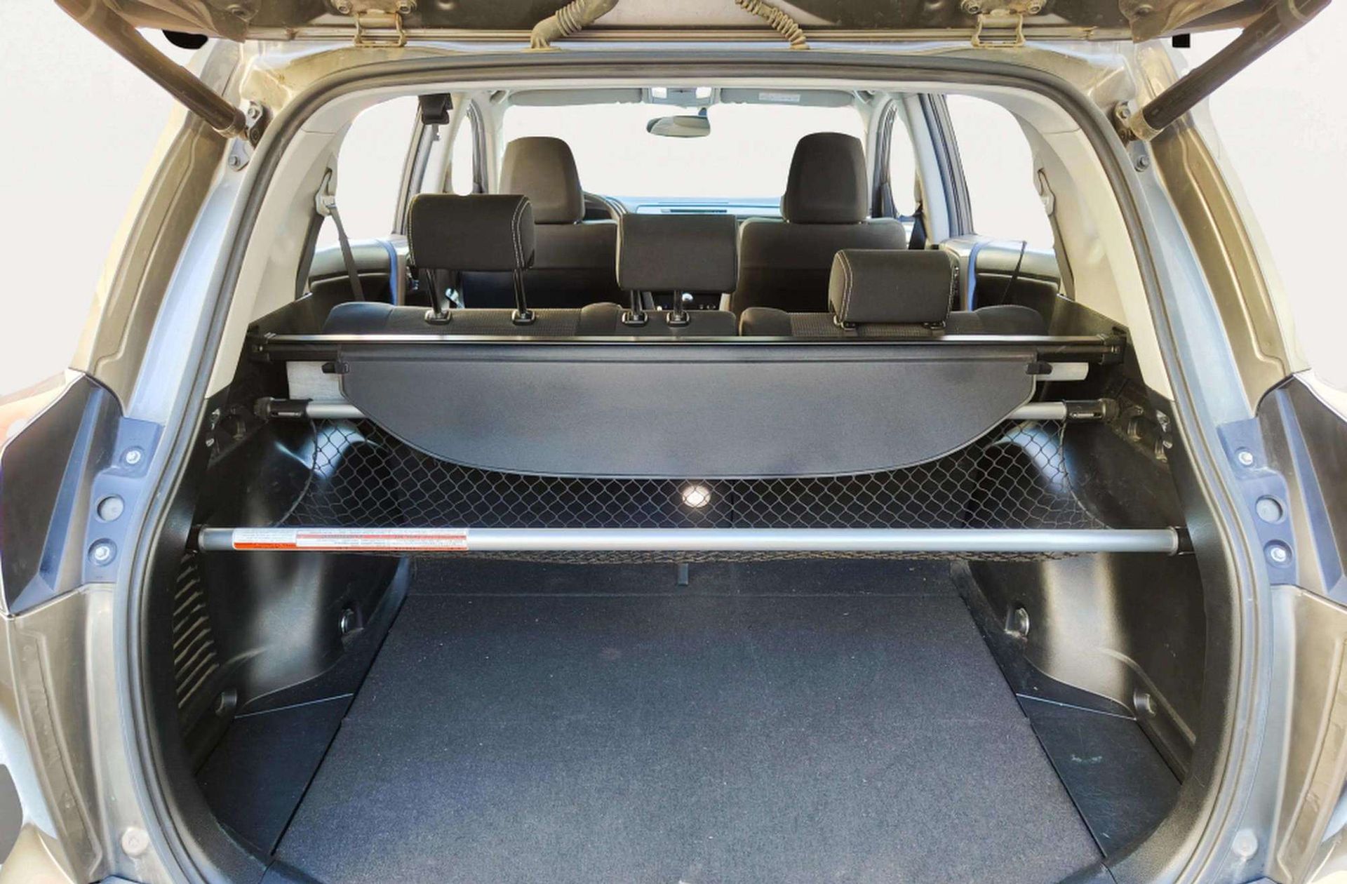 Toyota RAV4 150D 2WD Advance - foto 16