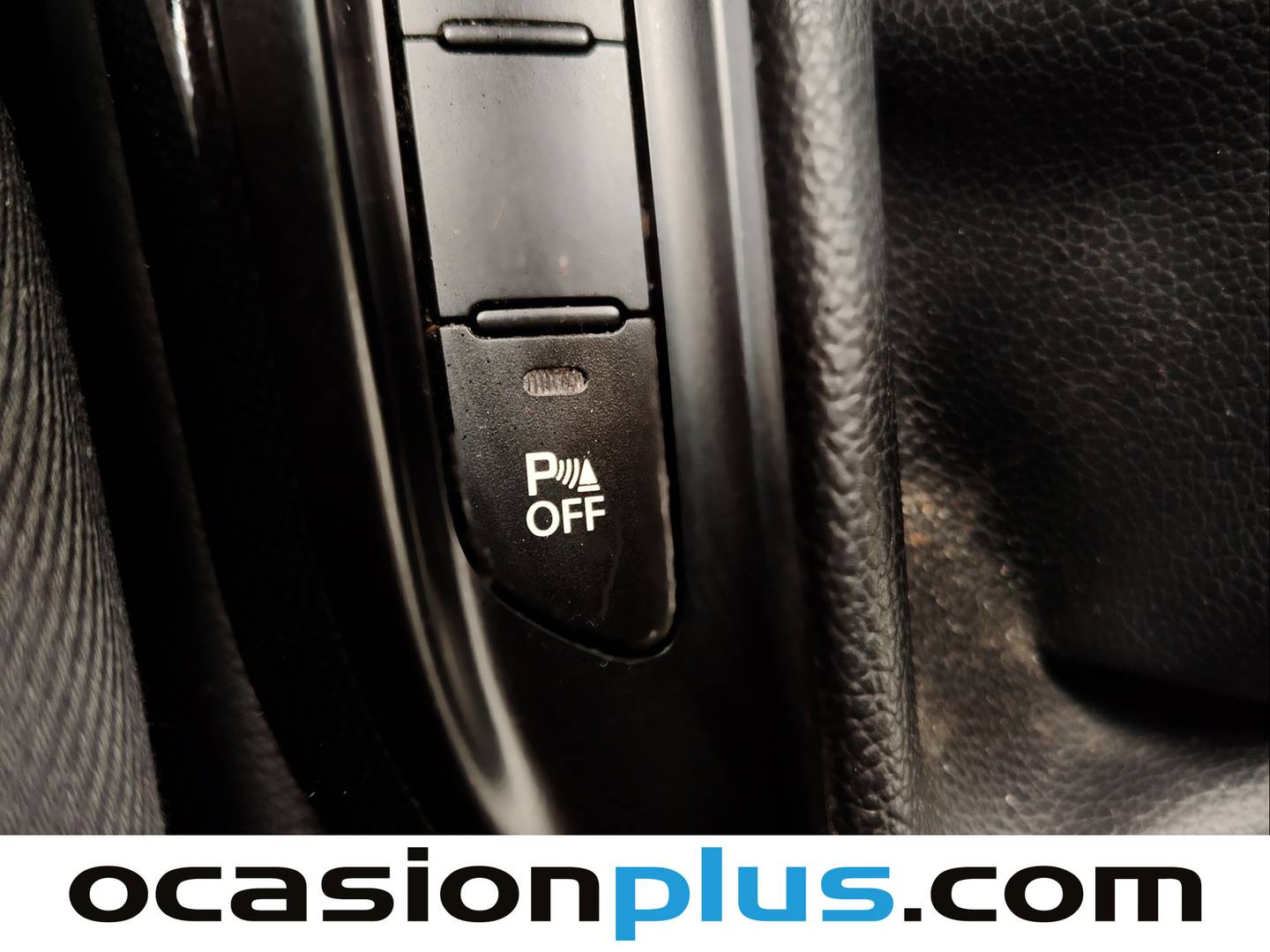 Extras del KIA Carens KIA Carens 1.6 GDi UEFA Euro 2016 Eco-Dynamics (135 CV)