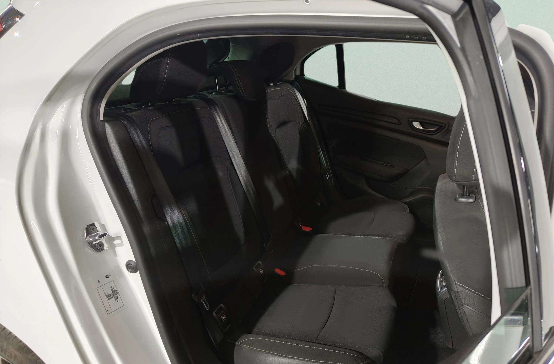 Renault Mégane Limited TCe GPF - foto 14