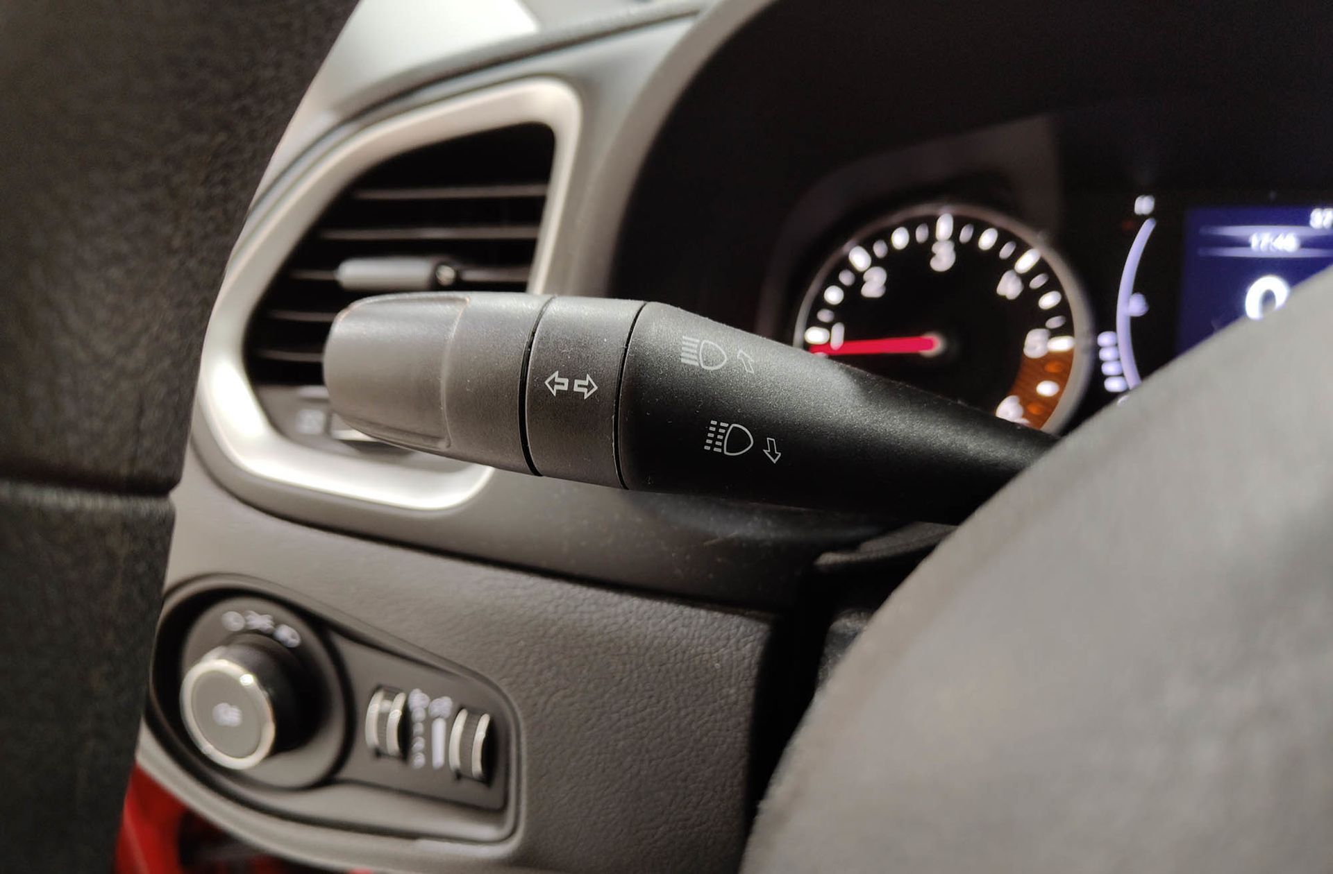 Jeep Renegade 1.6 MultiJet Sport 4x2 - foto 22