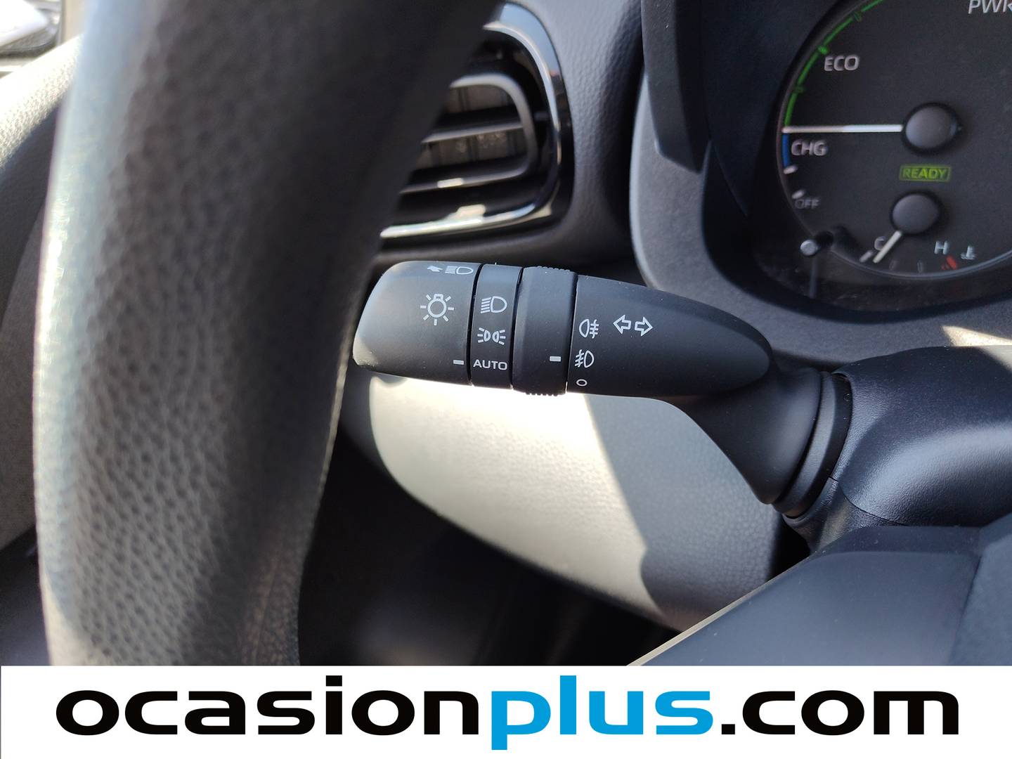 Acabados Toyota Yaris Toyota Yaris 120H Business Plus (116 CV)