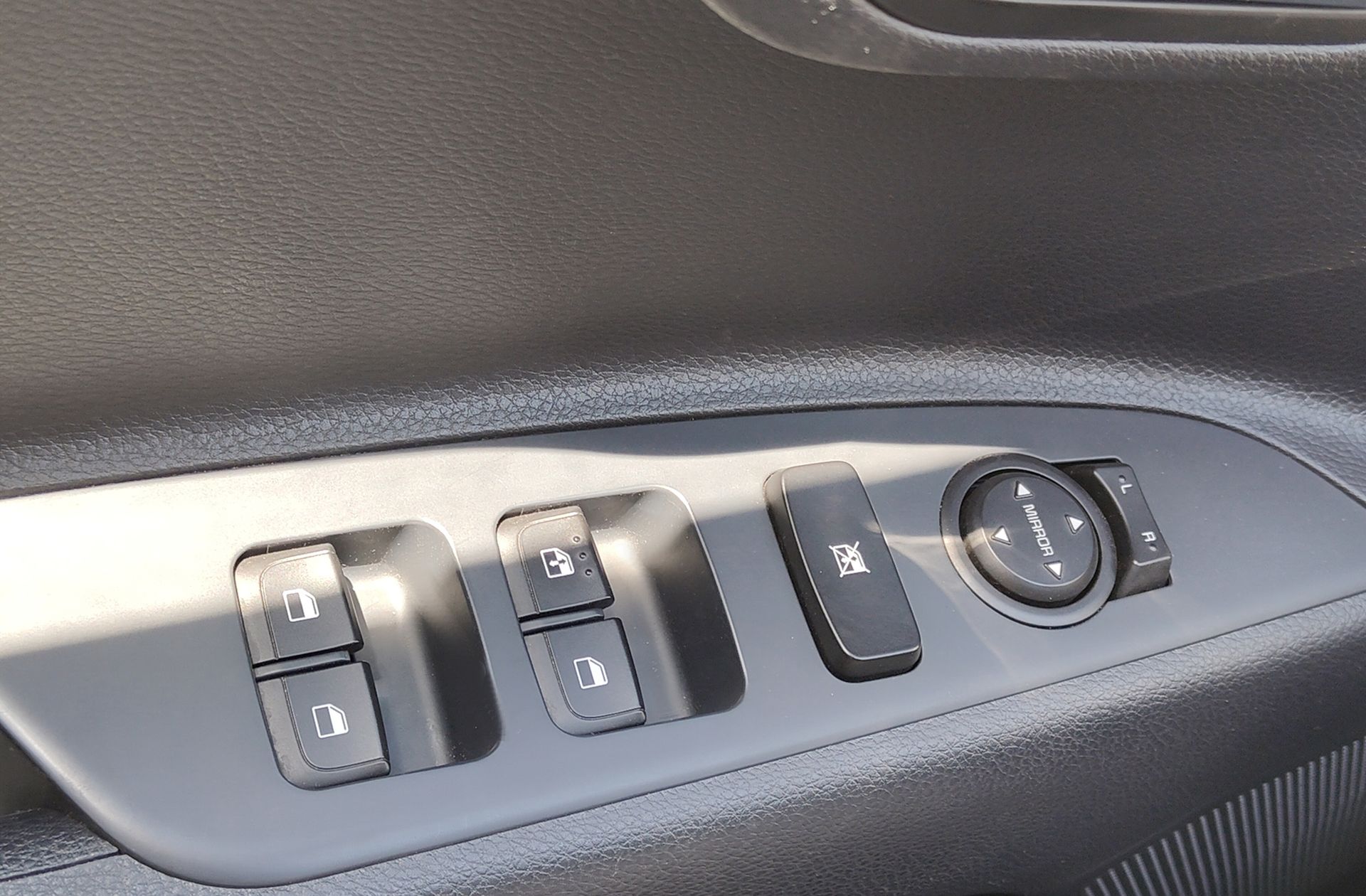 Kia Stonic 1.2 DPi Drive - foto 32