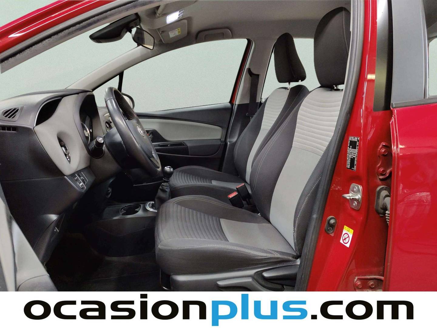 Foto asientos delanteros Toyota Yaris Toyota Yaris 1.5 Active (111 CV)
