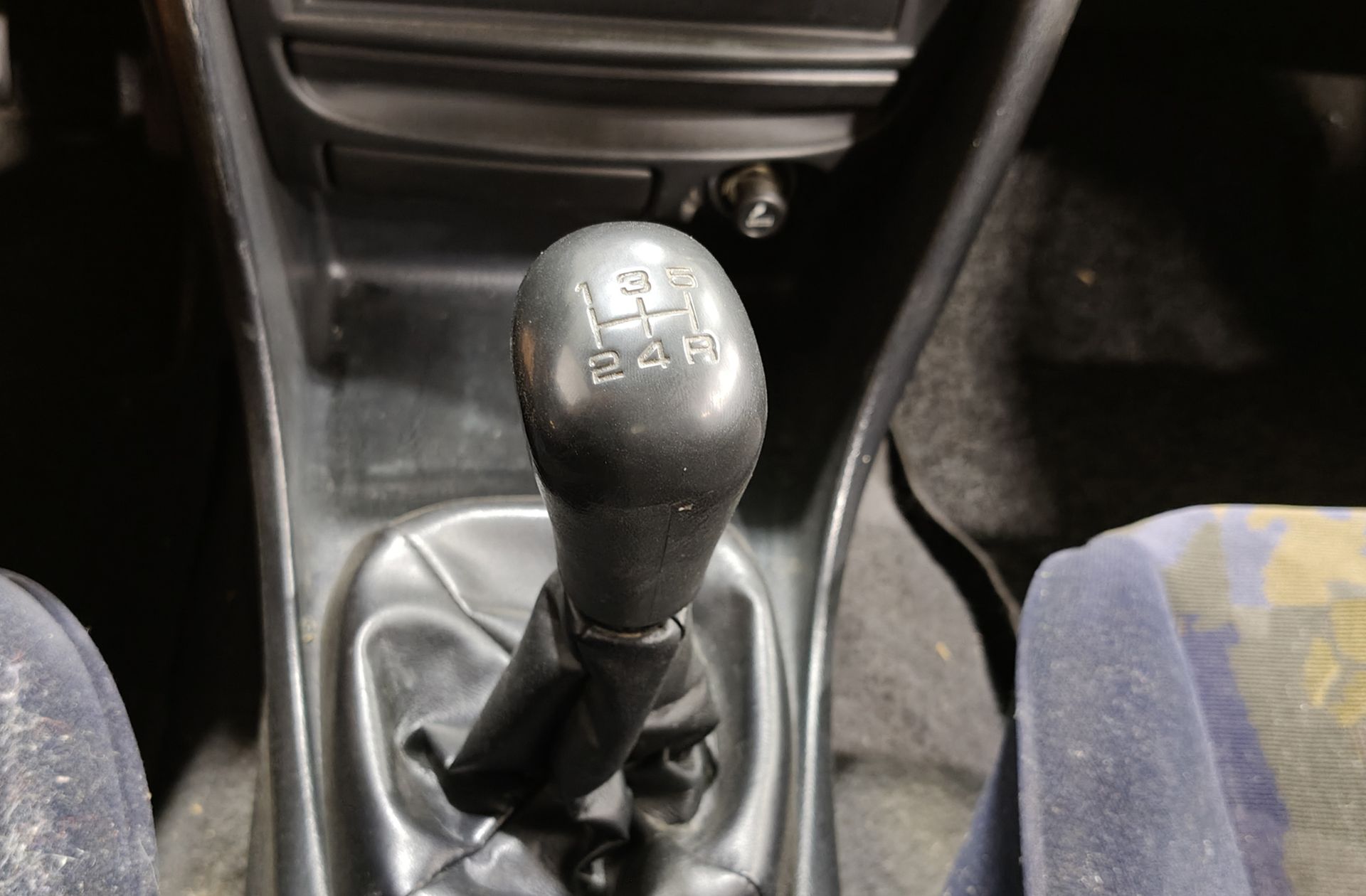 Mitsubishi Carisma 1.8 LS GDI - foto 5