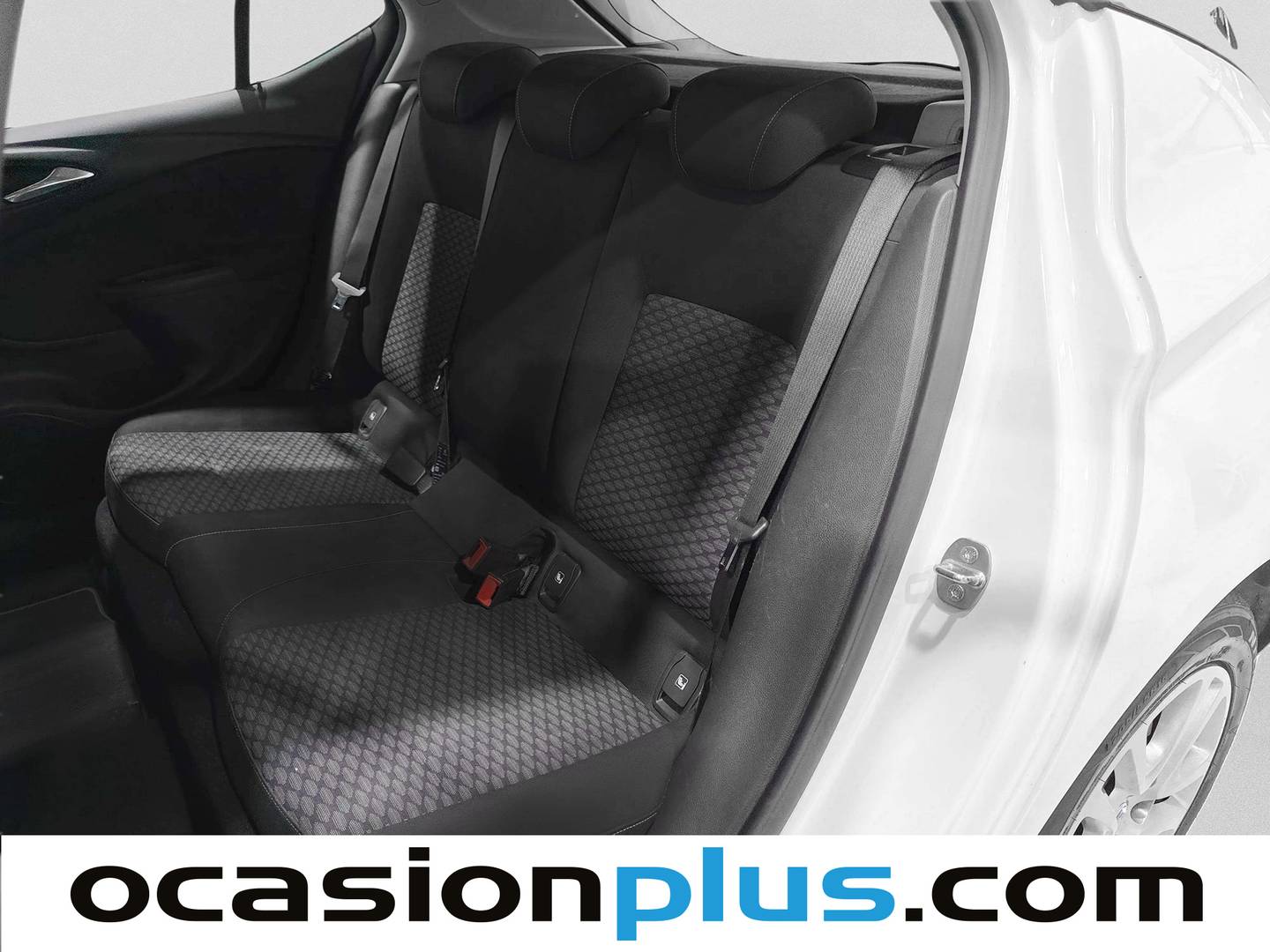 Foto asientos traseros Opel Astra Opel Astra 1.6 CDTI Business (110 CV)