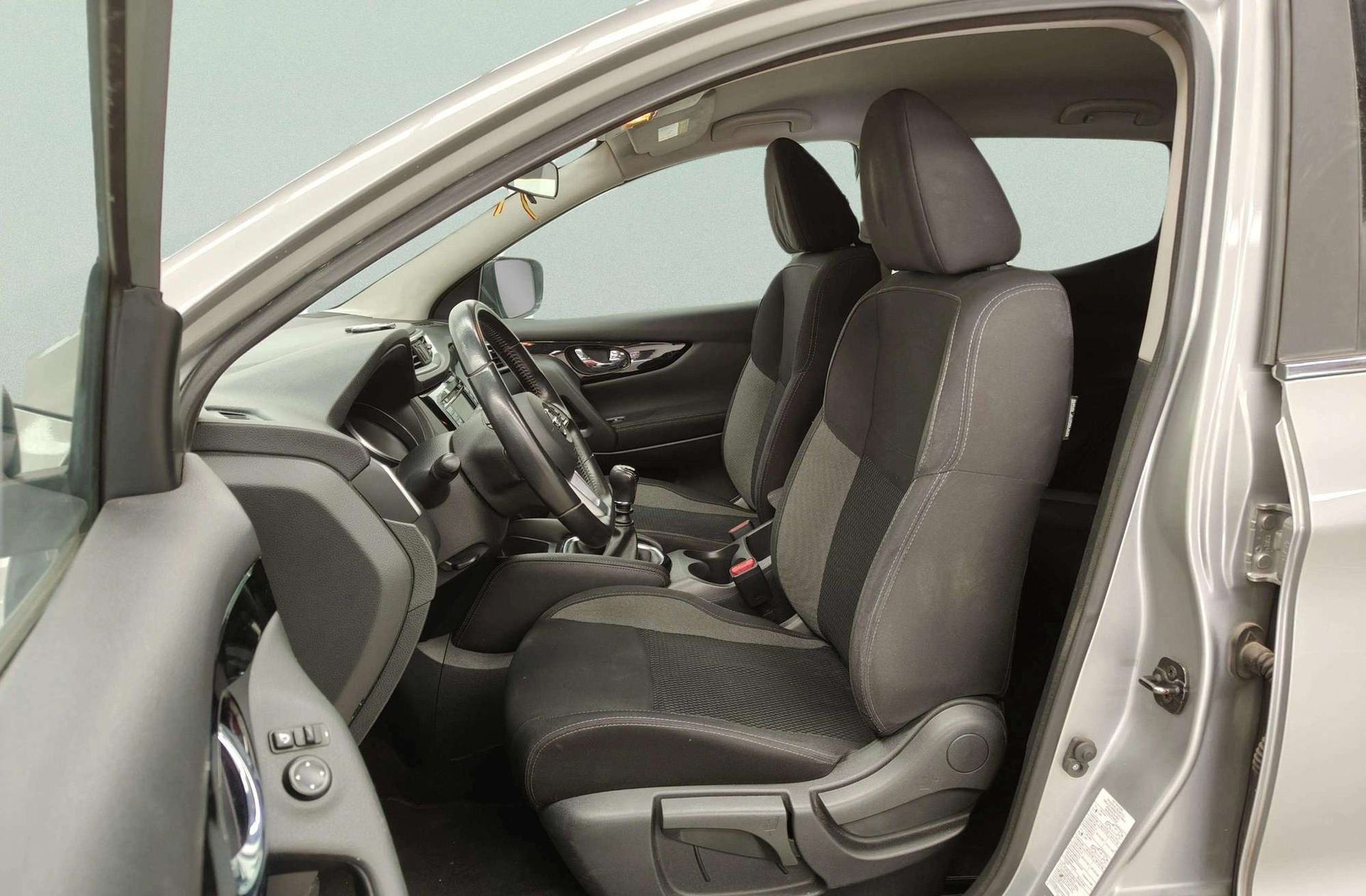 Nissan Qashqai DIG-T 115 N-Connecta 4x2 - foto 11