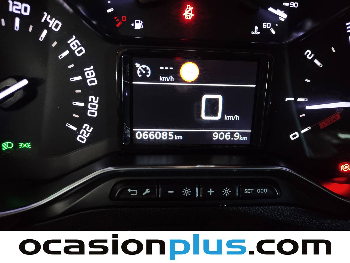 Citroën Berlingo Citroen Berlingo BlueHDi 100 S&S Talla M Shine (102 CV) seminuevo