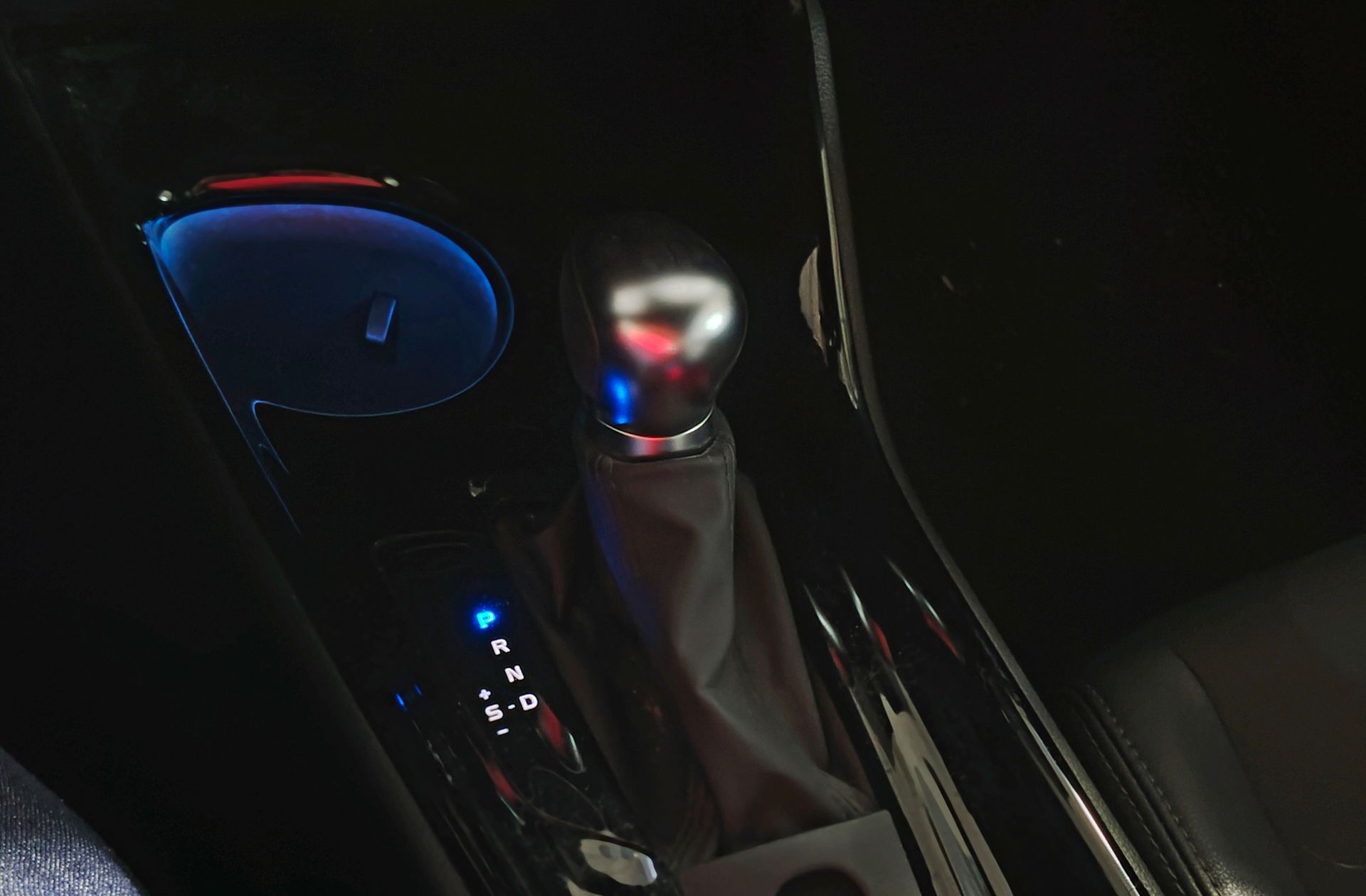 Toyota C-HR 180H Advance - foto 5
