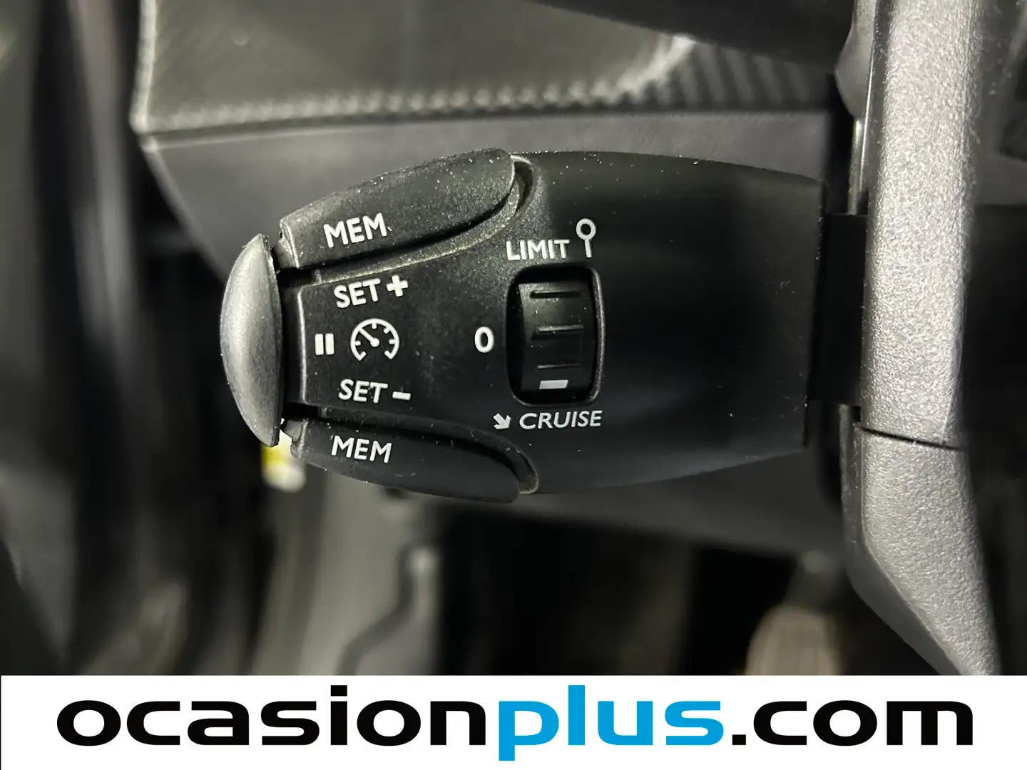 Foto Peugeot 2008 Peugeot 2008 PureTech 100 S&S Allure  (100 CV)