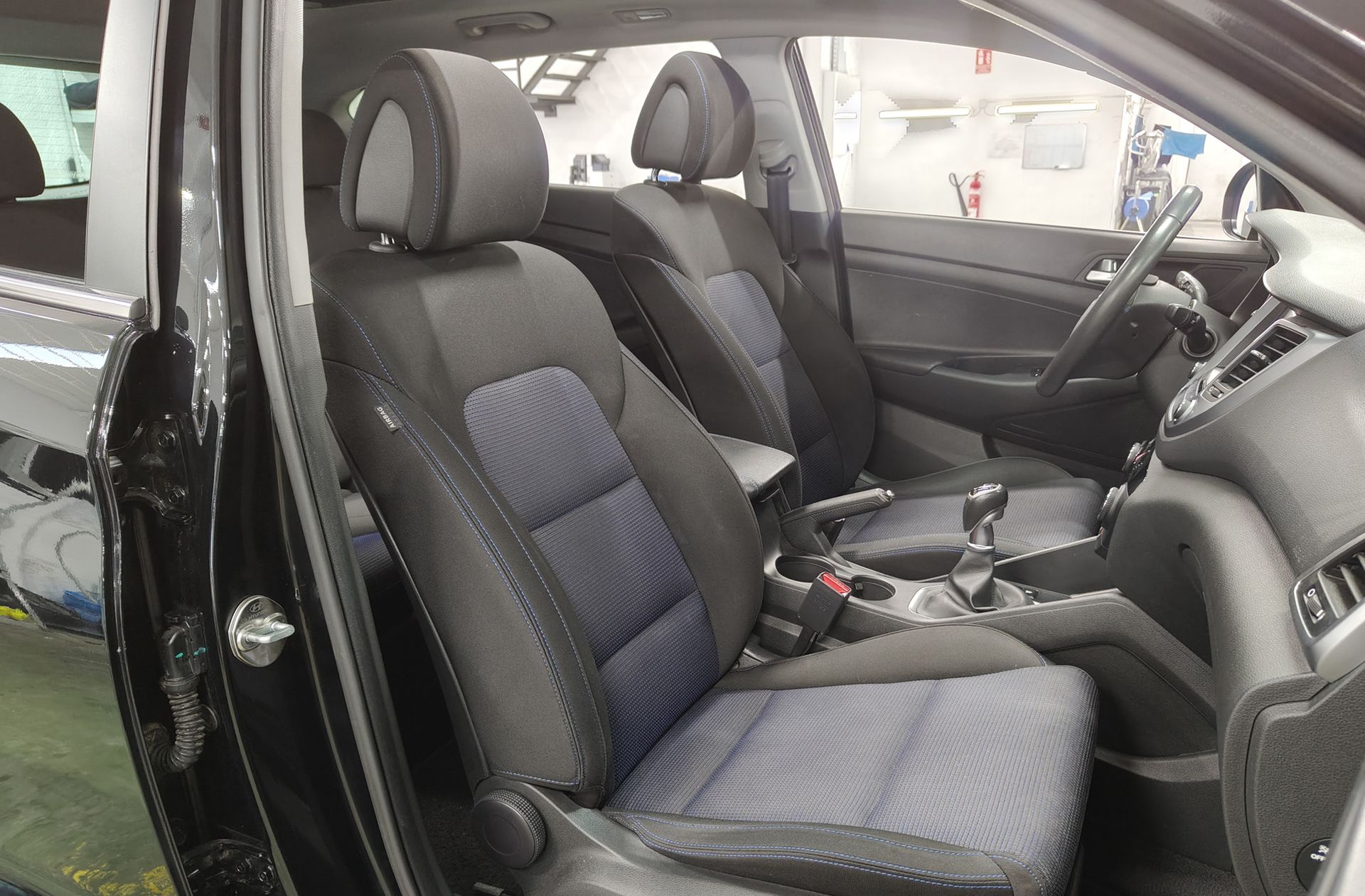 Hyundai Tucson 1.7 CRDi BlueDrive Tecno Sky 4x2 - foto 18