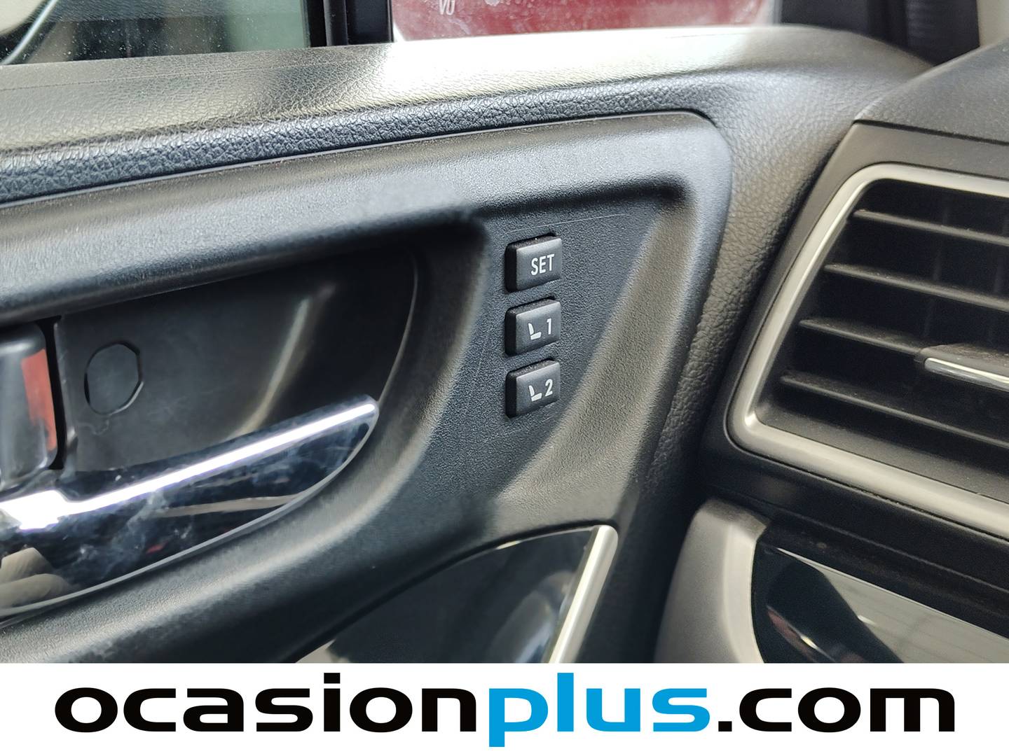Foto asientos traseros Subaru Forester Subaru Forester 2.0 TD Executive Plus Lineartronic (147 CV)