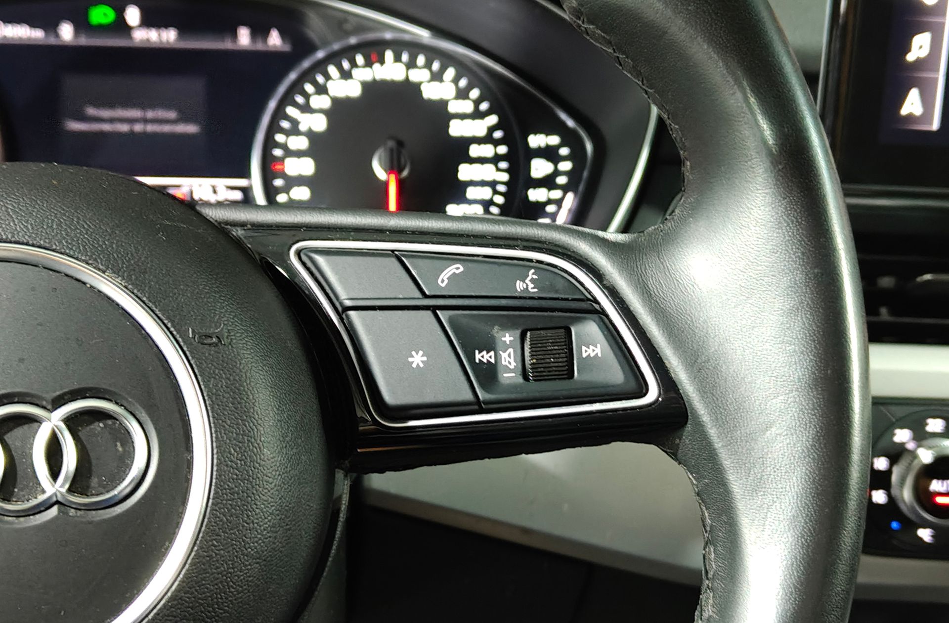 Audi A4 Avant Advanced 35 TFSI S tronic - foto 27