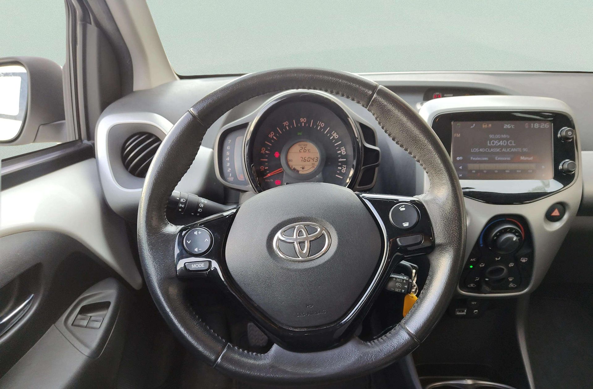 Toyota Aygo 1.0 70 x-play - foto 21