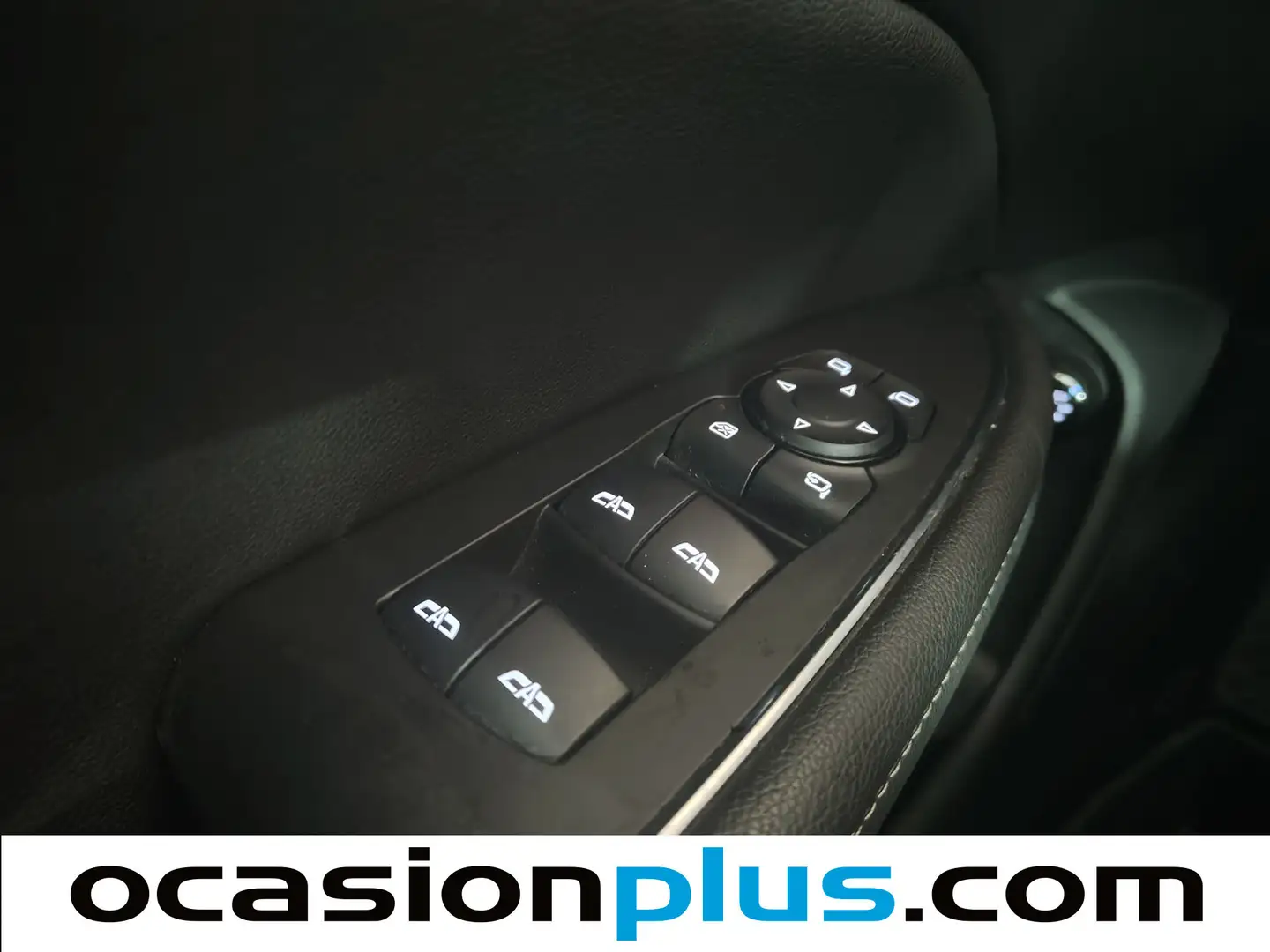 Foto Opel Insignia Opel Insignia Sports Tourer 1.6 CDTI D Innovation (136 CV)