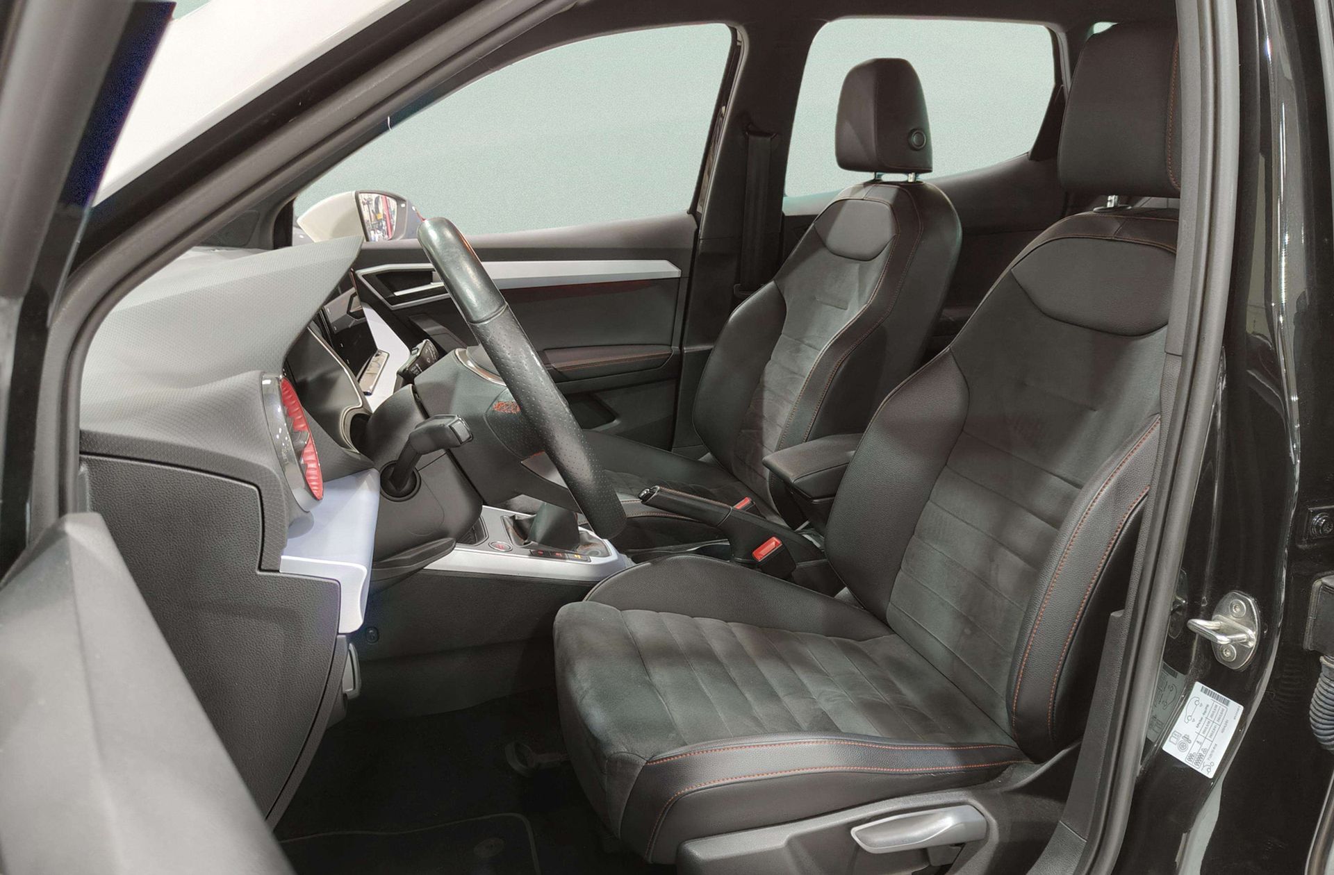 SEAT Arona 1.0 TSI FR - foto 12