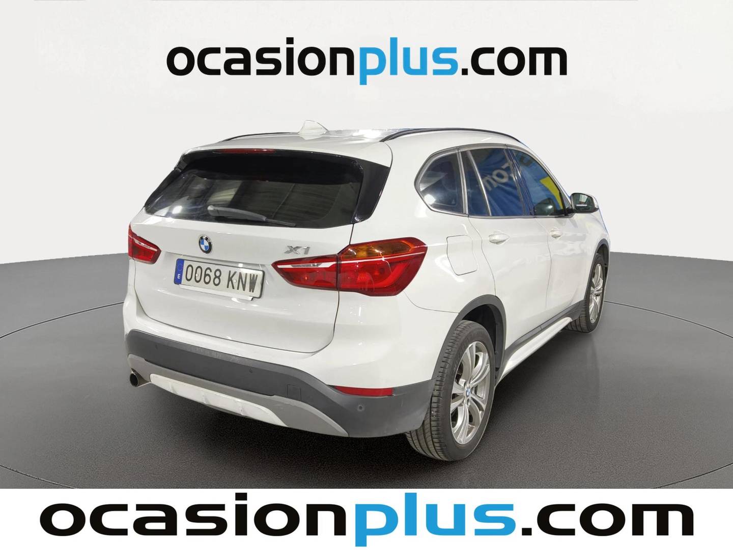 Foto trasera BMW X1 BMW X1 sDrive18i (140 CV) derecha
