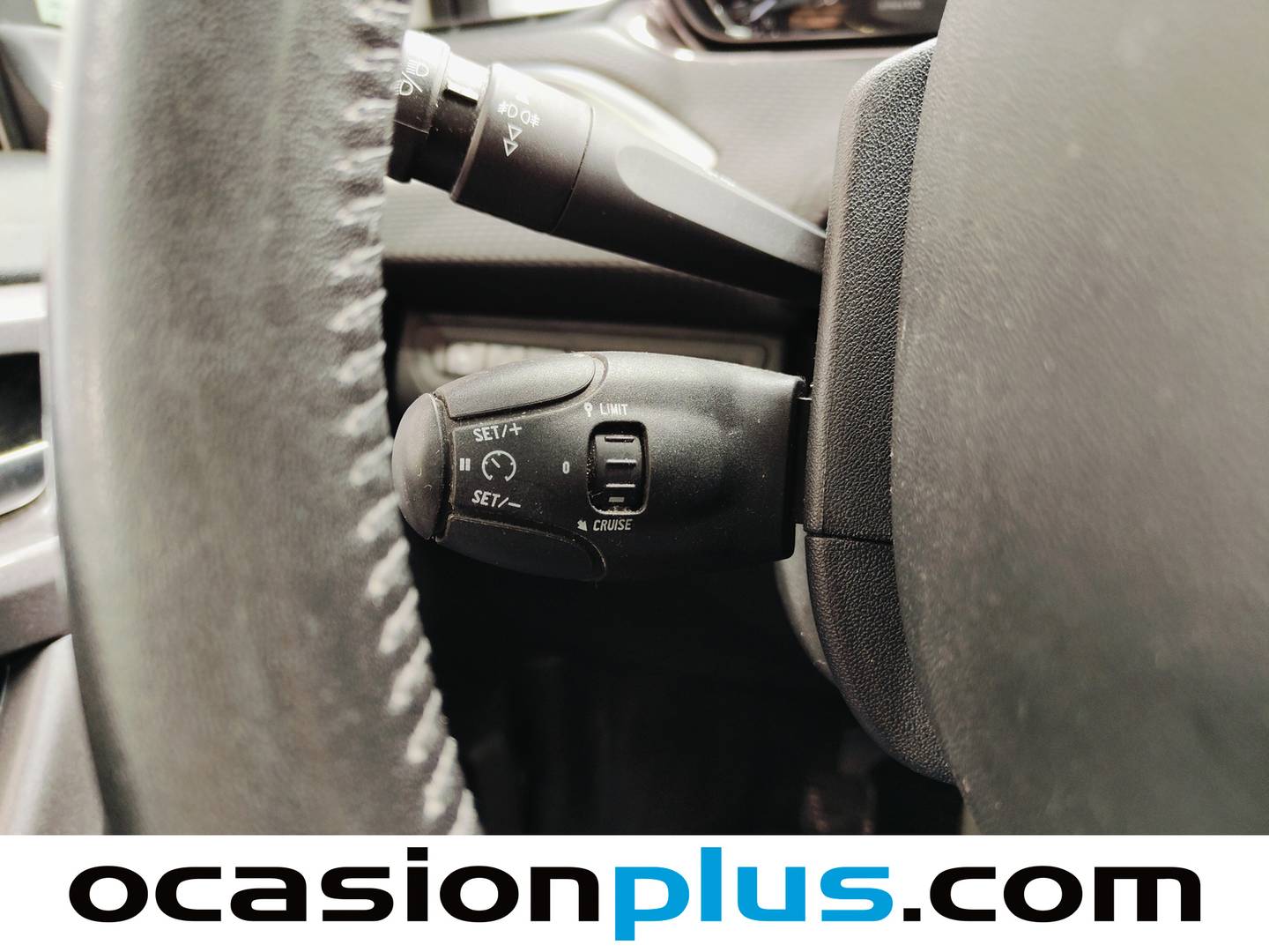 Equipamiento del Peugeot 2008 Peugeot 2008 VTI 82 Active (82 CV)