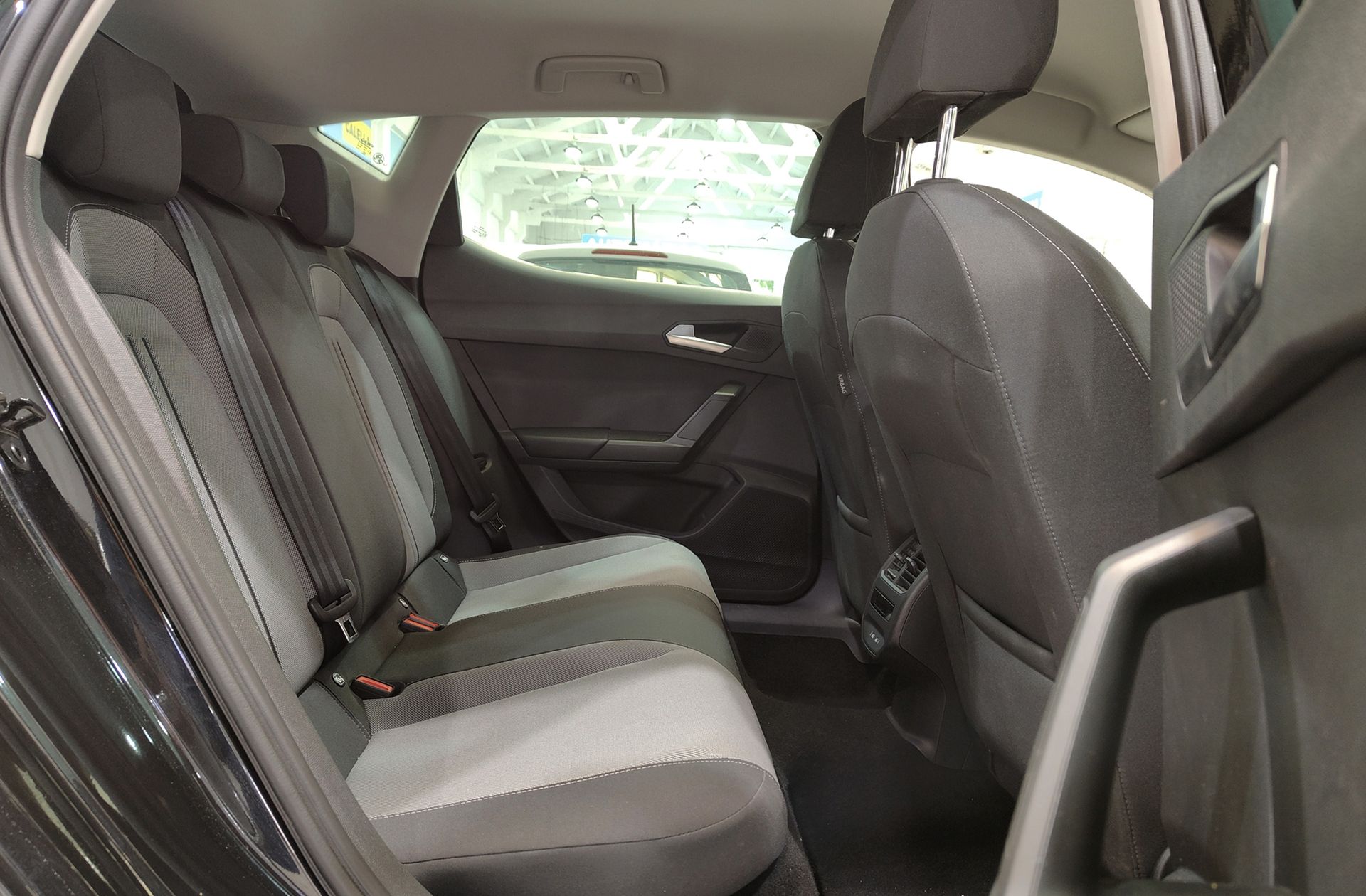 SEAT León 1.5 eTSI Style 25 Aniversario DSG - foto 18