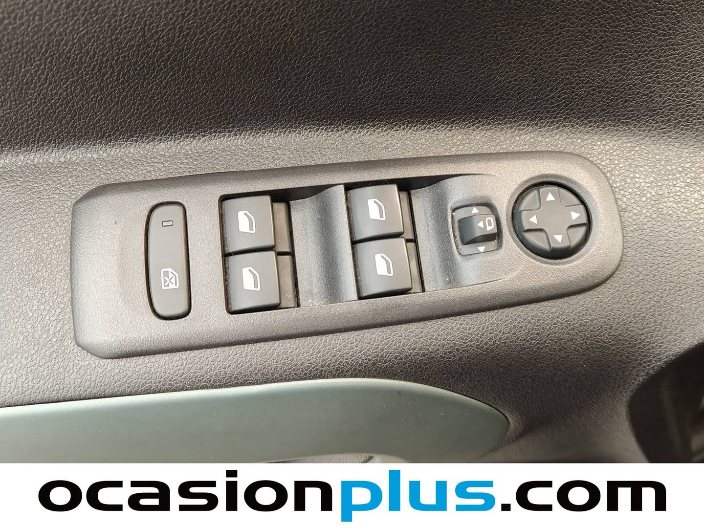 Foto Citroën Berlingo Citroen Berlingo BlueHDi 100 S&S Talla M Shine  (102 CV)