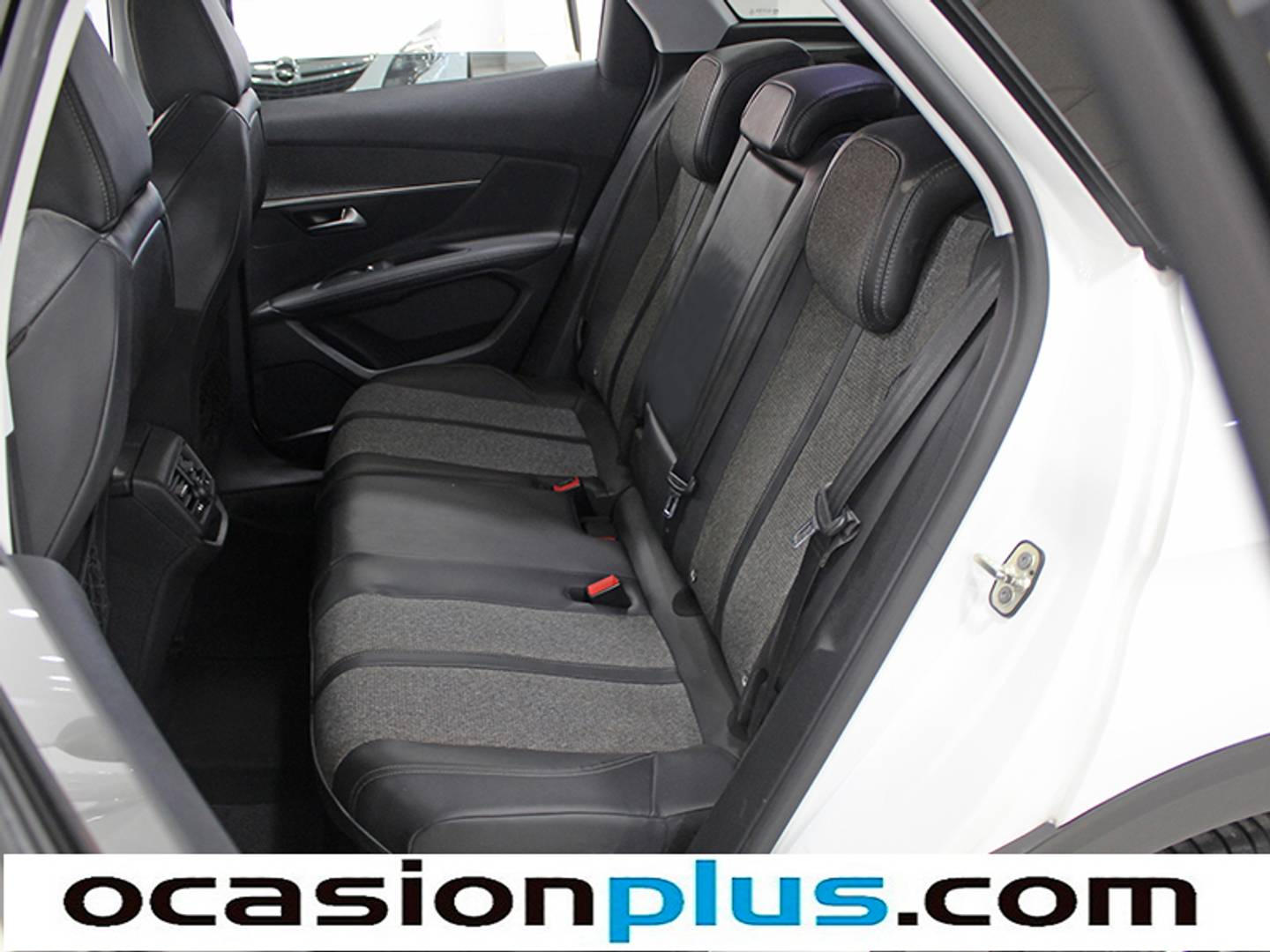 Foto asientos traseros Peugeot 3008 Peugeot 3008 BlueHDI 130 S&S Allure (130 CV)