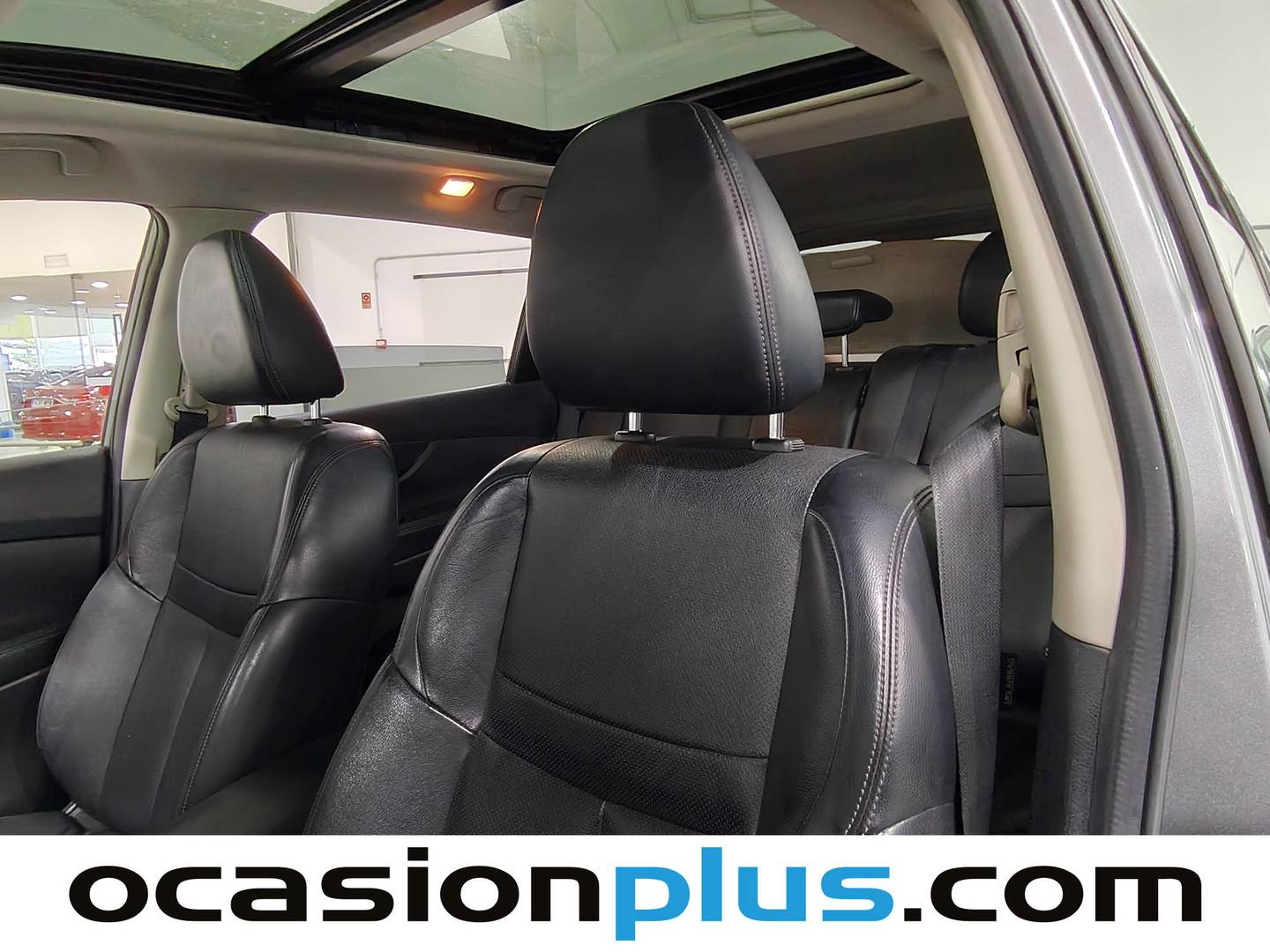 Equipamiento del Nissan X-TRAIL Nissan X-Trail 1.6 dCi Tekna Xtronic (130 CV)