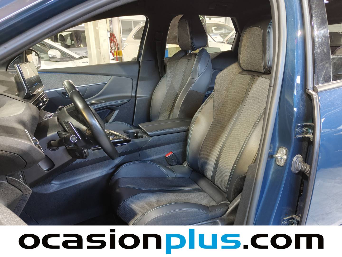 Foto Peugeot 3008 Peugeot 3008 PureTech 130 S&S Allure Pack EAT8  (130 CV)