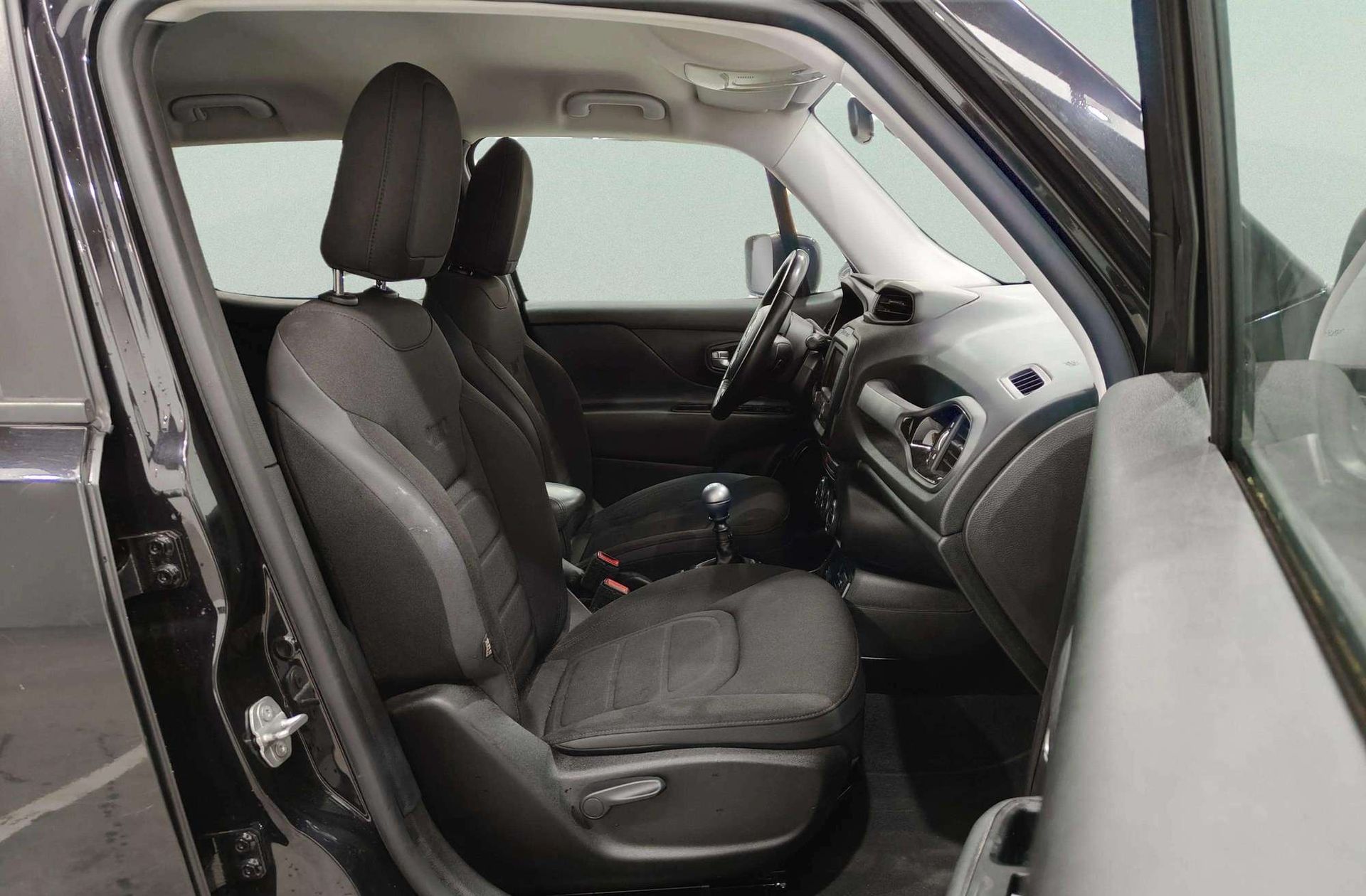 Jeep Renegade 1.6 MultiJet Dawn of Justice 4x2 - foto 17