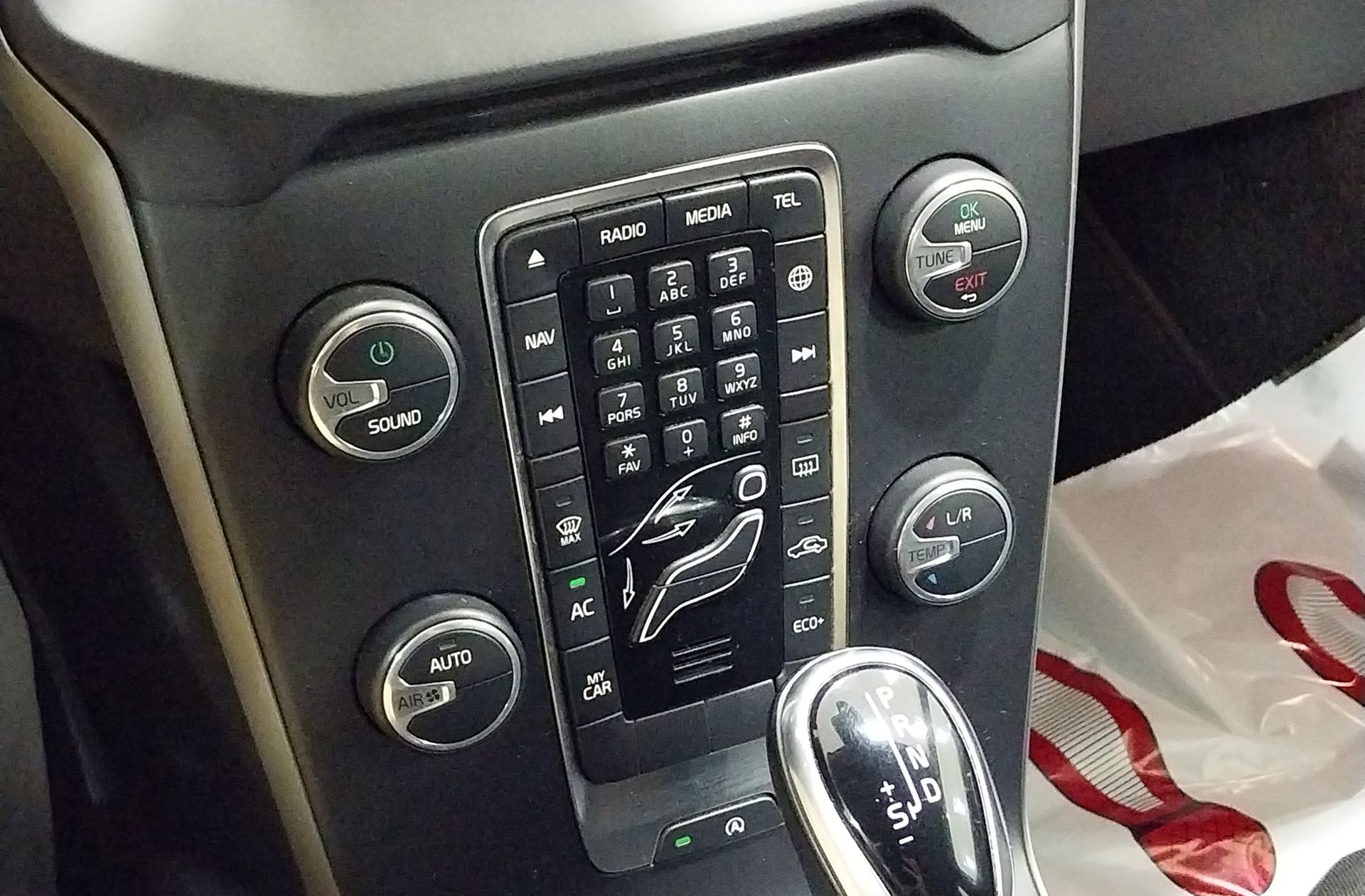 Volvo V40 D2 Kinetic - foto 28