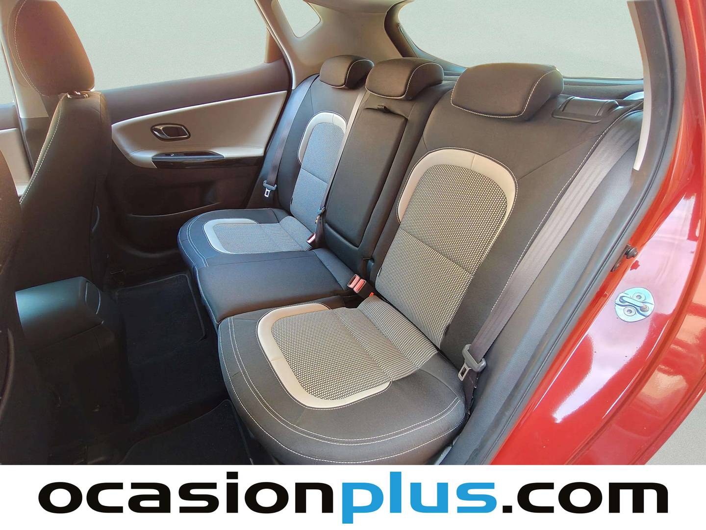 Foto asientos traseros KIA Ceed KIA Ceed 1.6 CRDi VGT Tech DCT (136 CV)