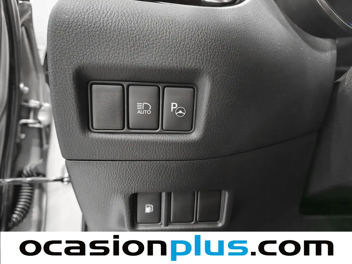 Foto Toyota C-HR Toyota C-HR 180H Advance  (184 CV)