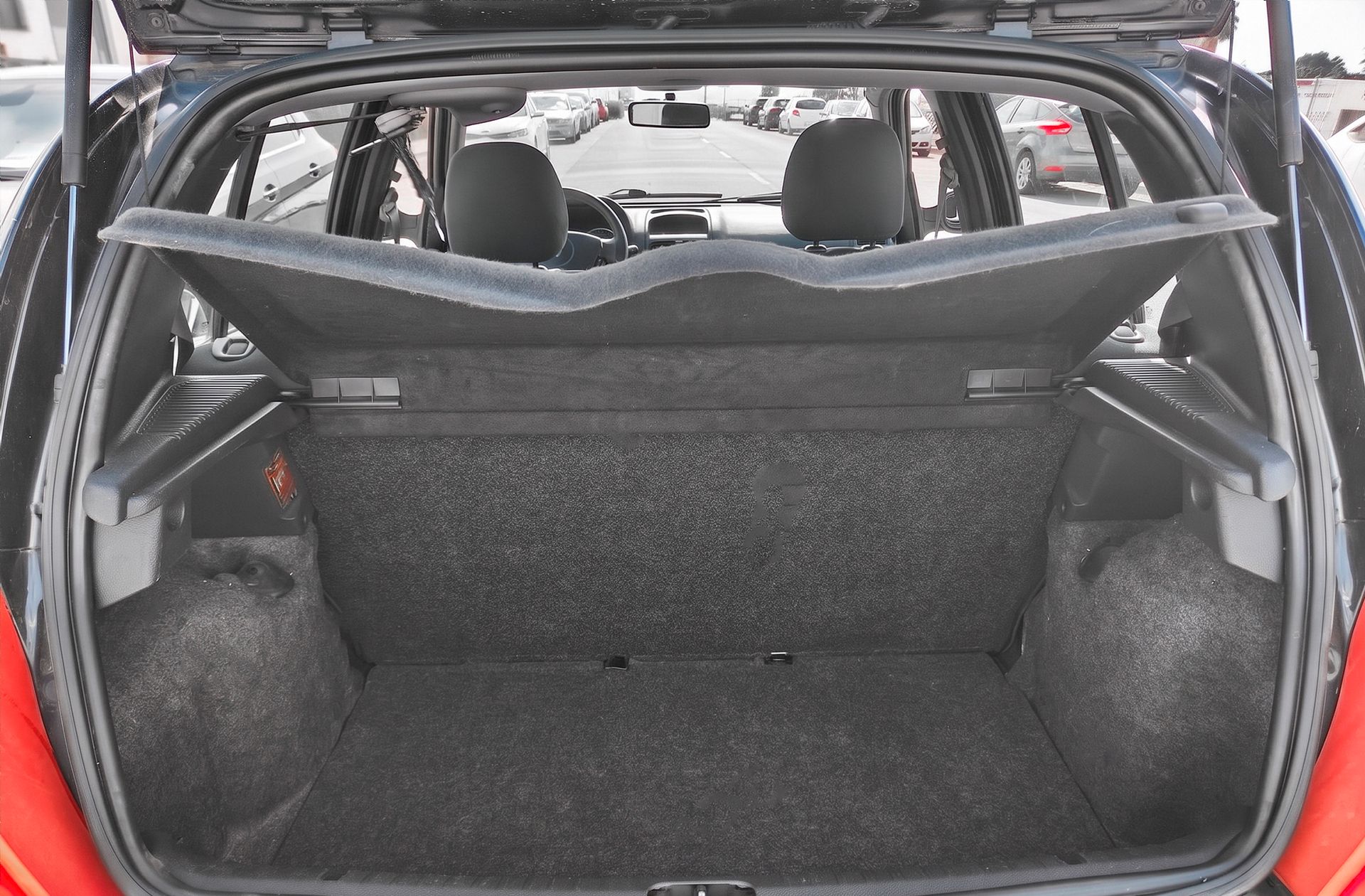 Renault Clio 1.5 dCi Community 5 plazas - foto 12