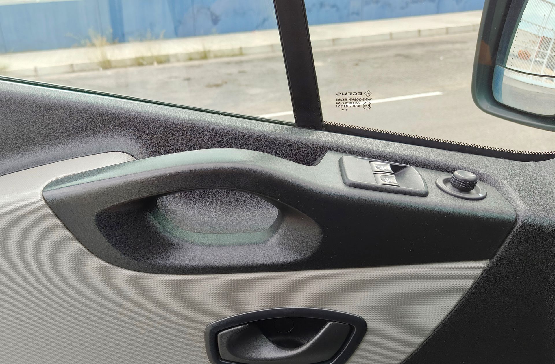 Renault Trafic Furgon 27 L1H1 dCi - foto 28
